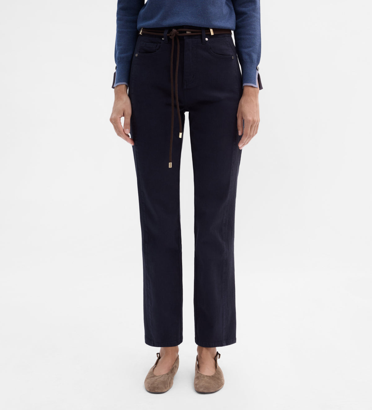Pantalón slim bordado lateral