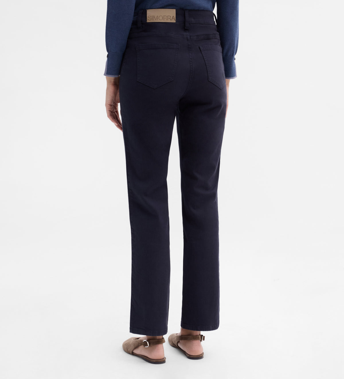 Pantalón slim bordado lateral