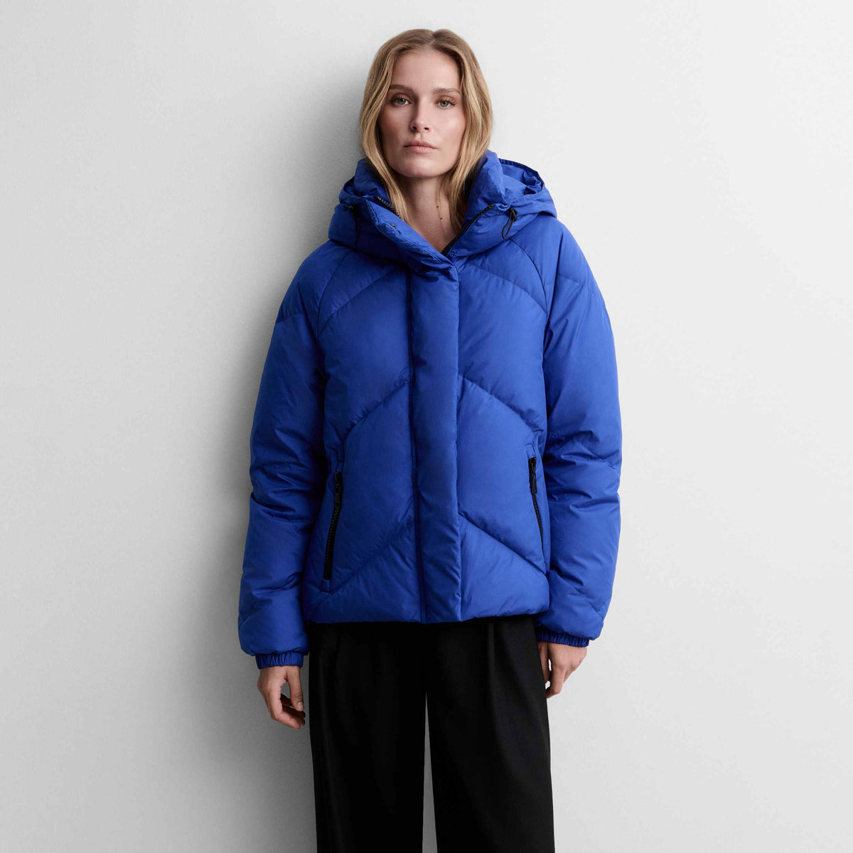 Short quilted puffer jacket