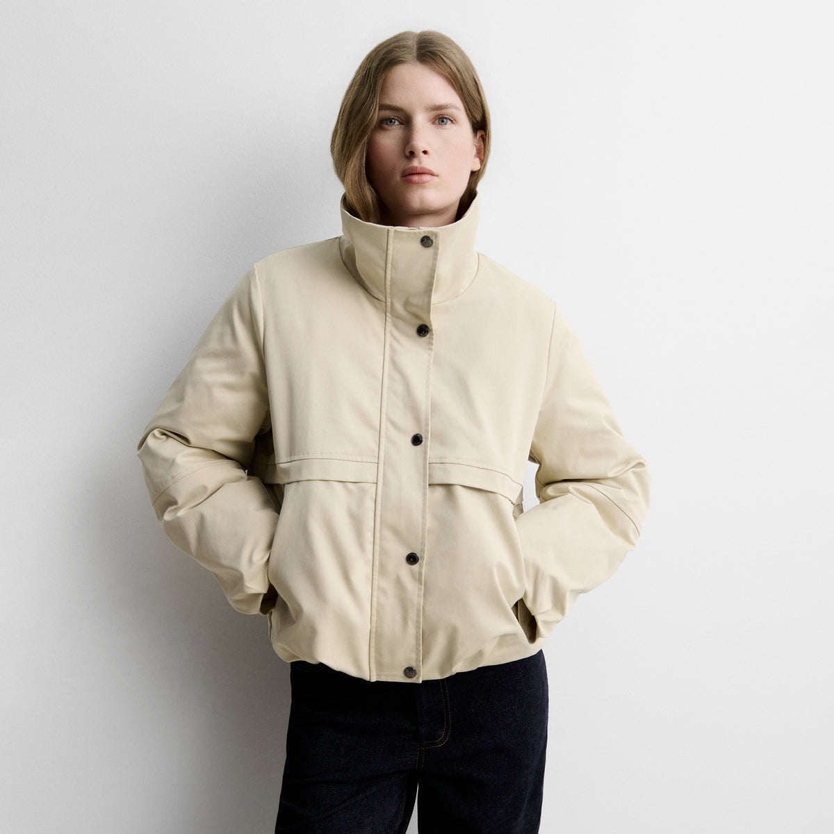 Short parka with fur collar