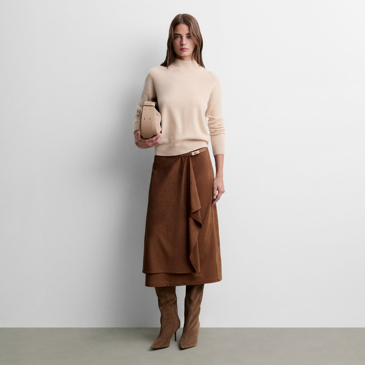 Falda midi antelina
