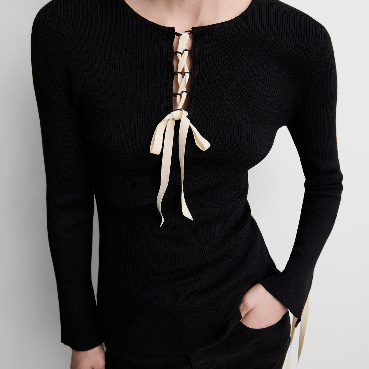 Two-tone ribbed sweater with straps