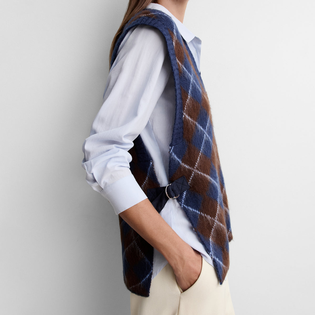 Diamond-pattern knit gilet