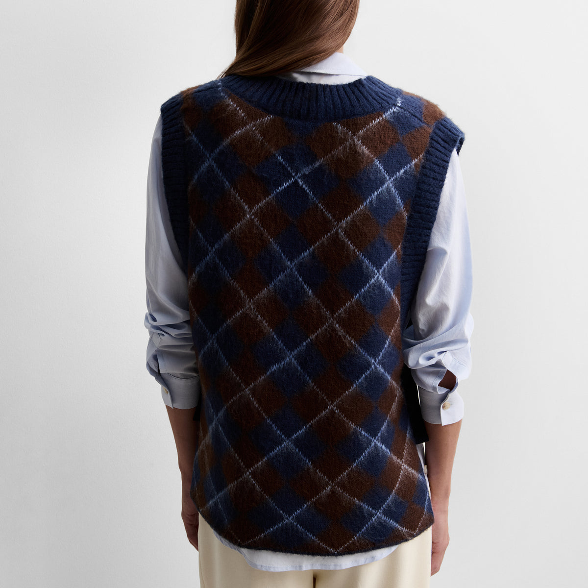 Diamond-pattern knit gilet