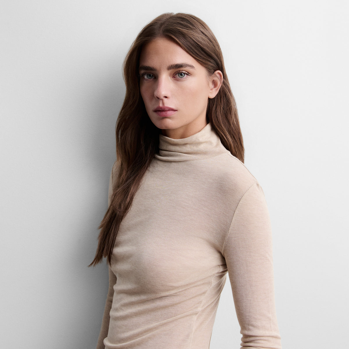 Camiseta cuello alto