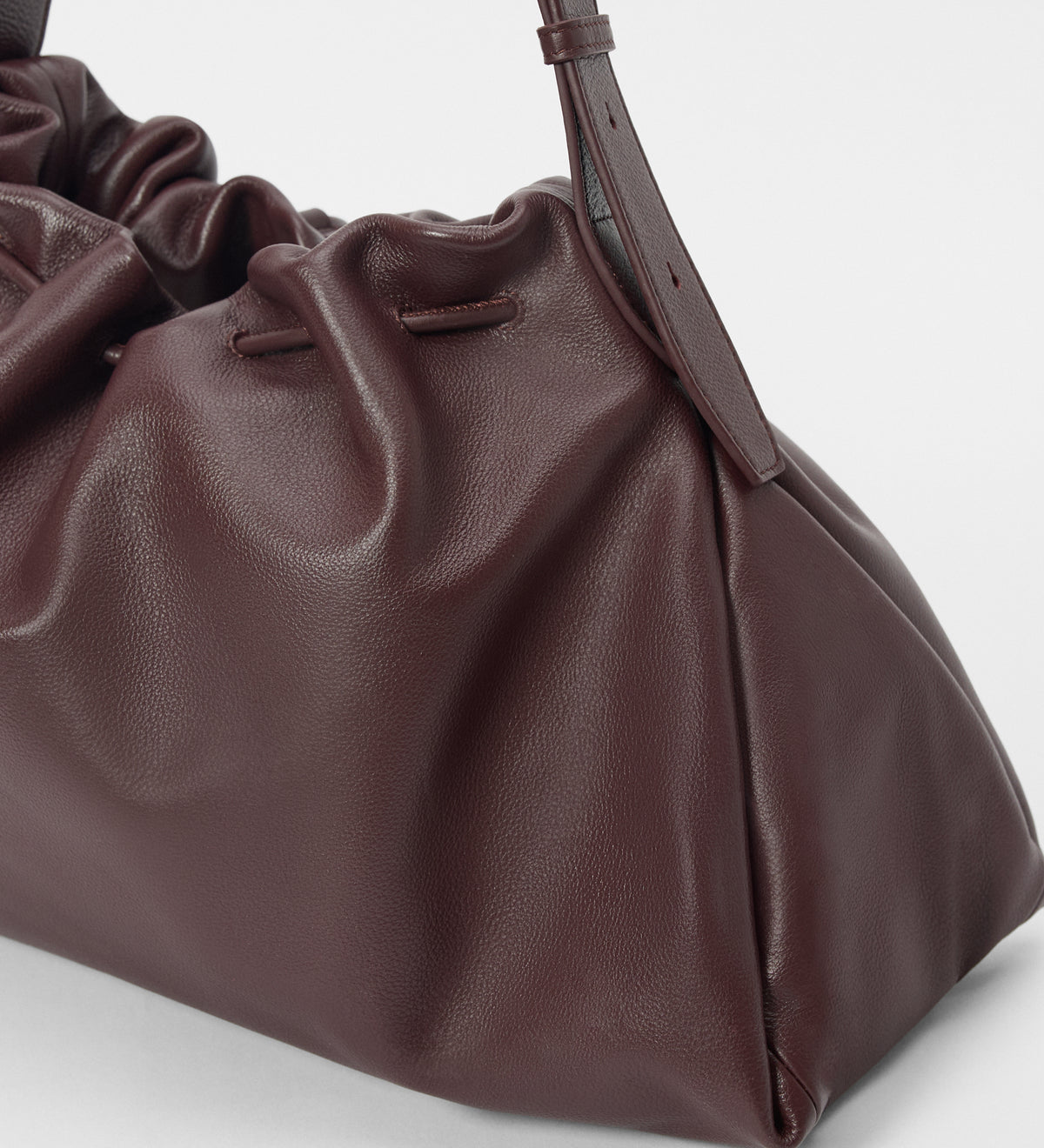 Shoulder bucket bag