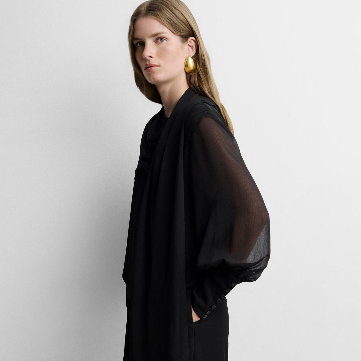 Blusa fluida pañuelo