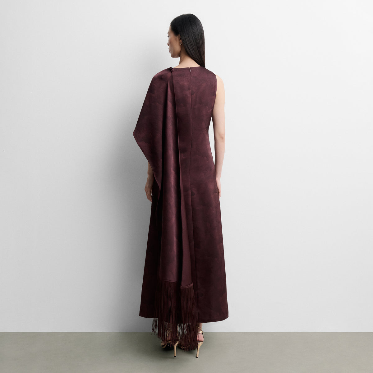 Vestido largo satinado chal