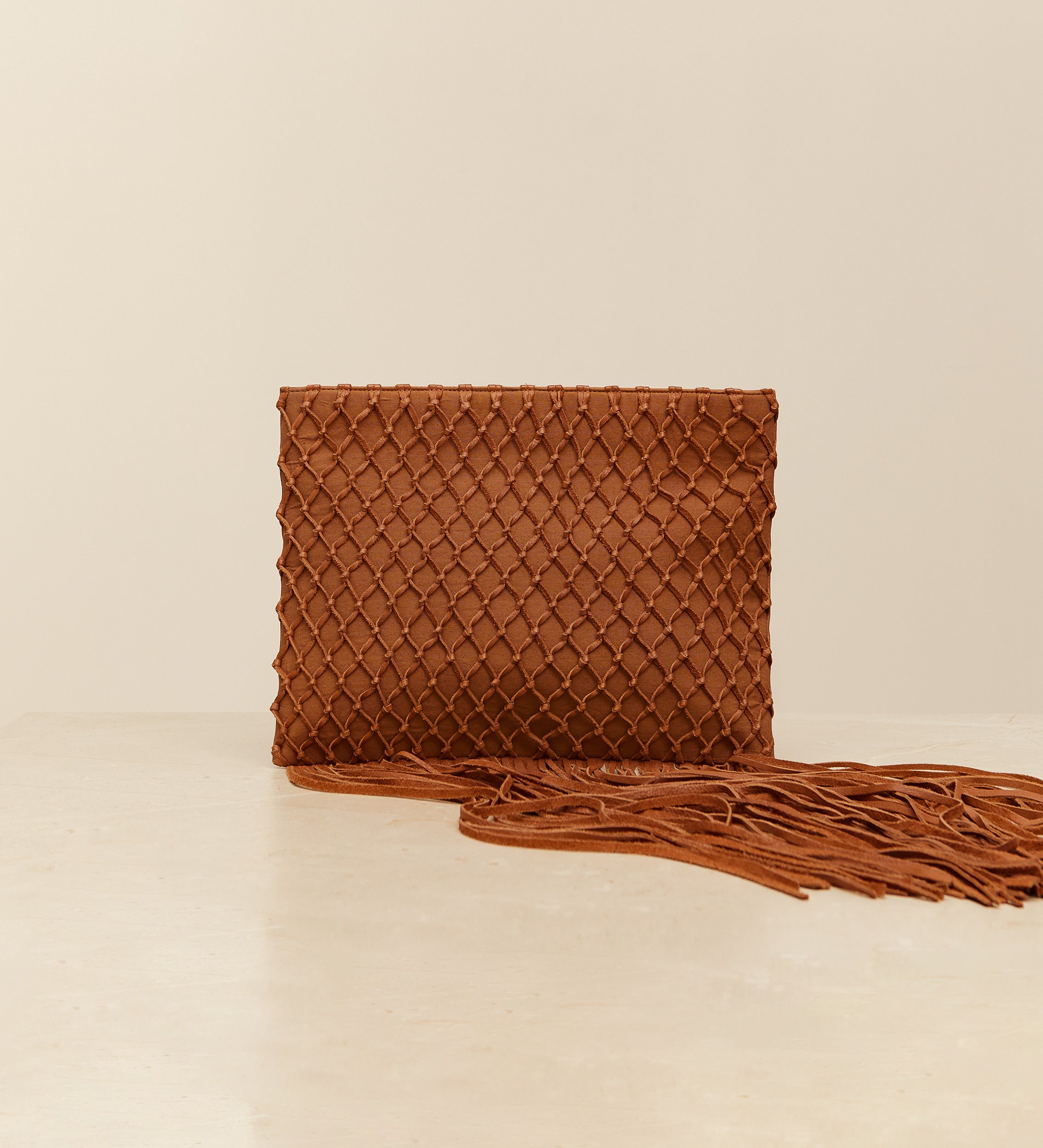 Bolso napa flecos