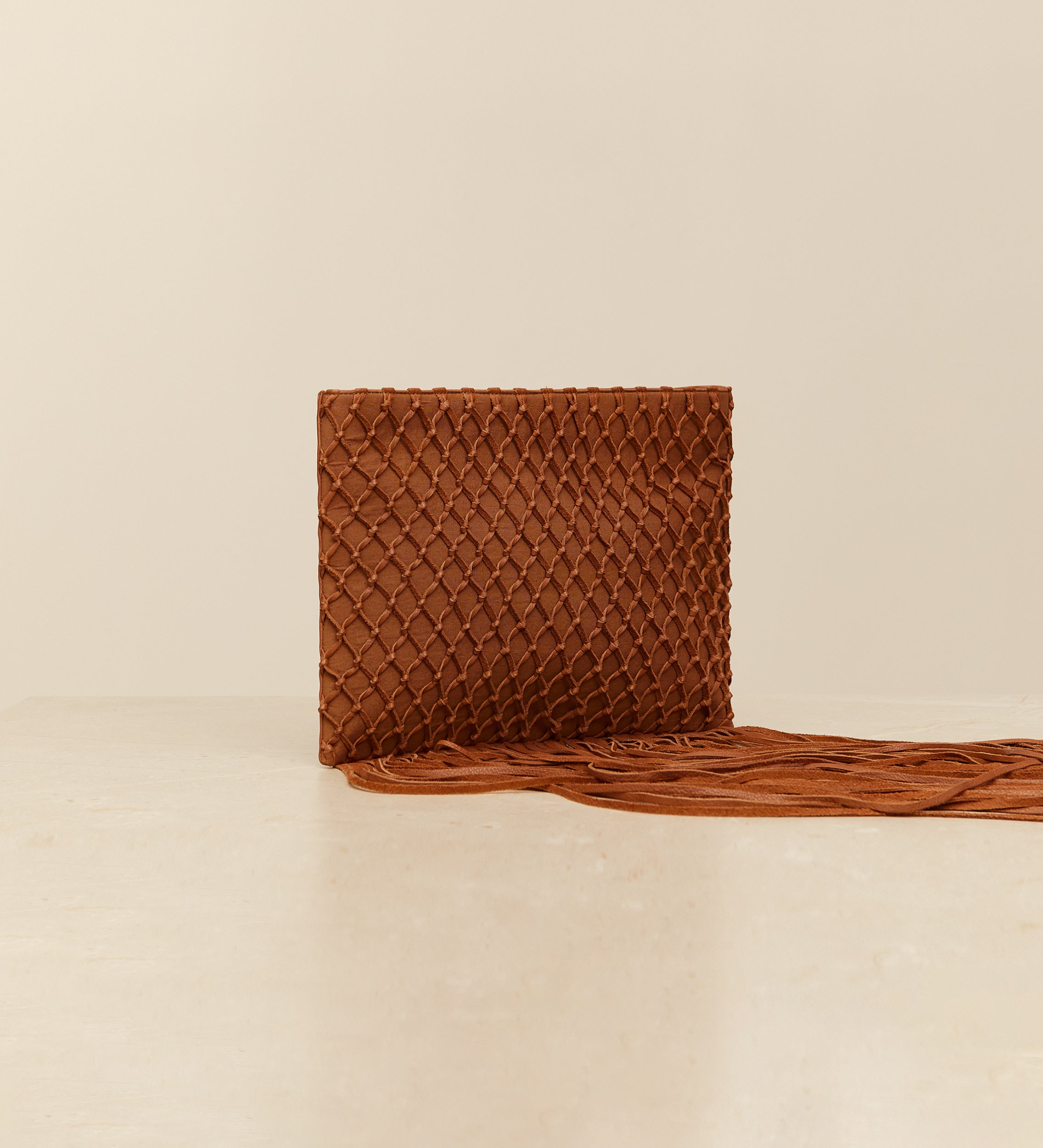 Bolso napa flecos