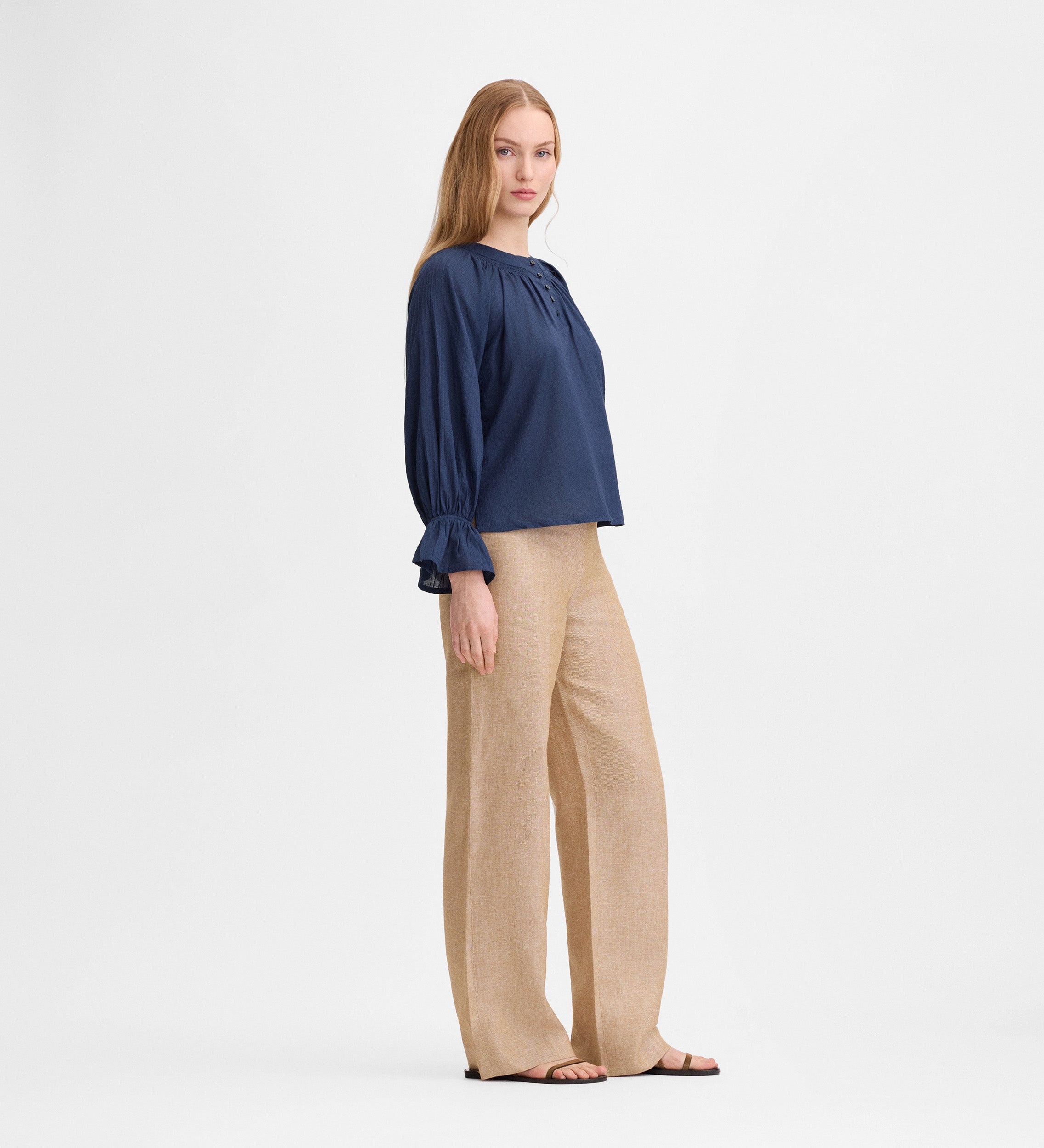 Textured blouse with 3/4 sleeves