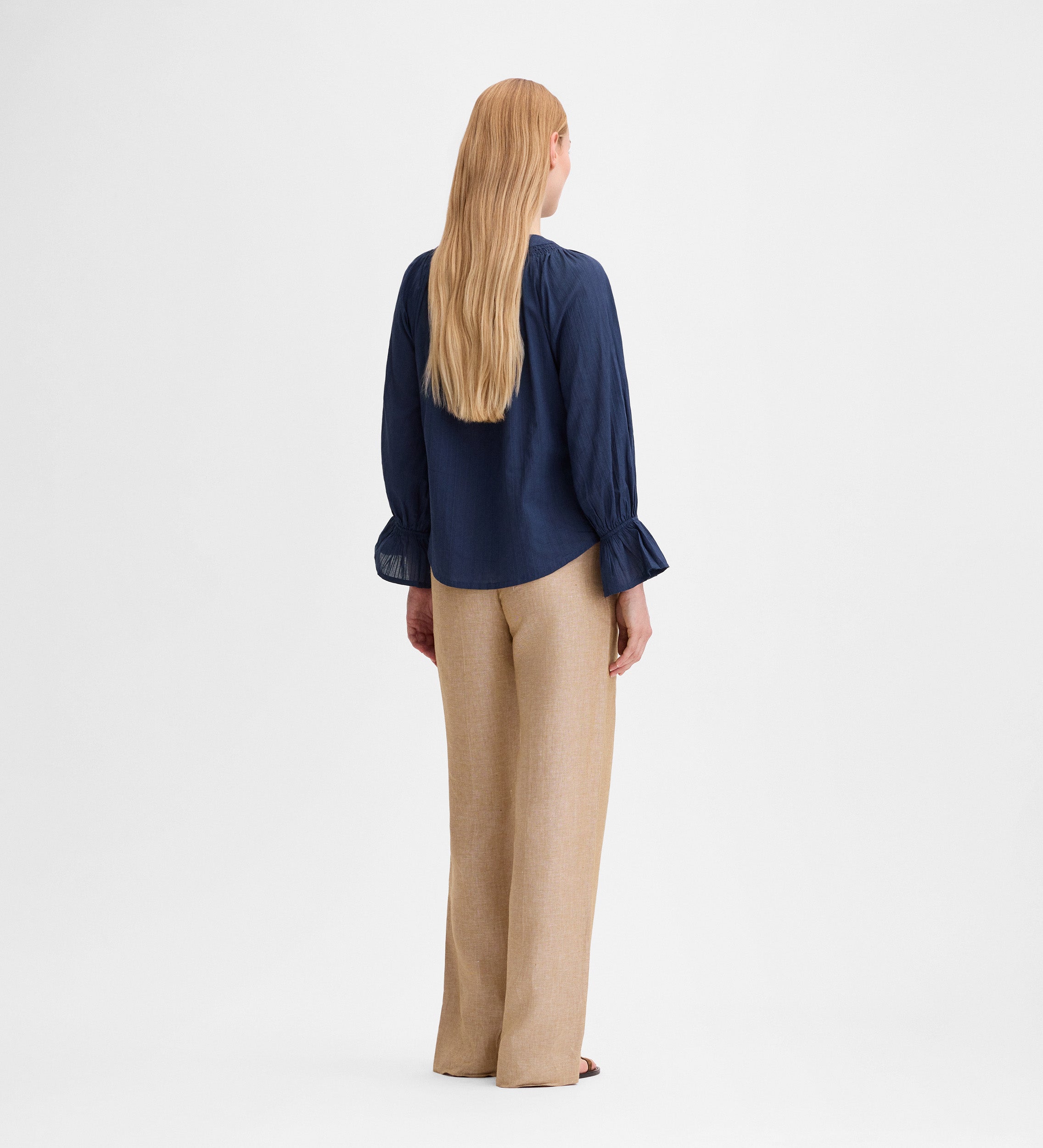 Textured blouse with 3/4 sleeves