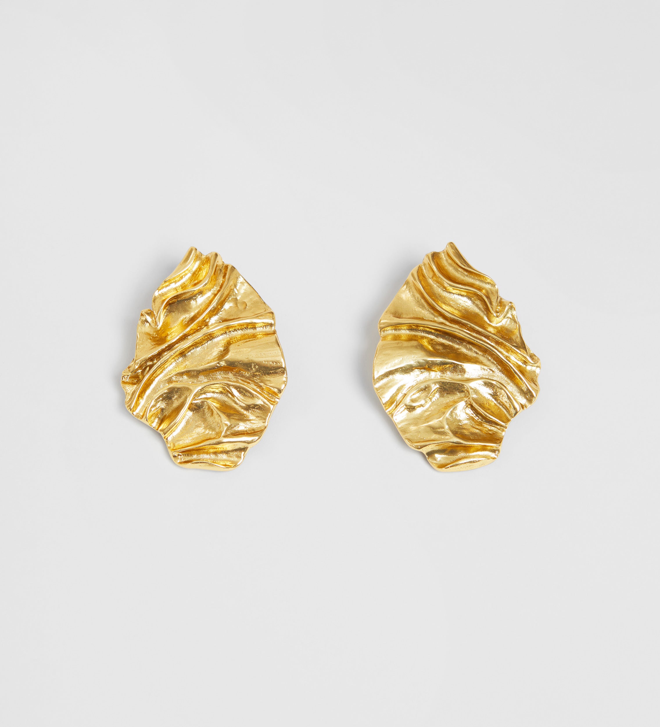 Pendientes ovalados tridimensionales