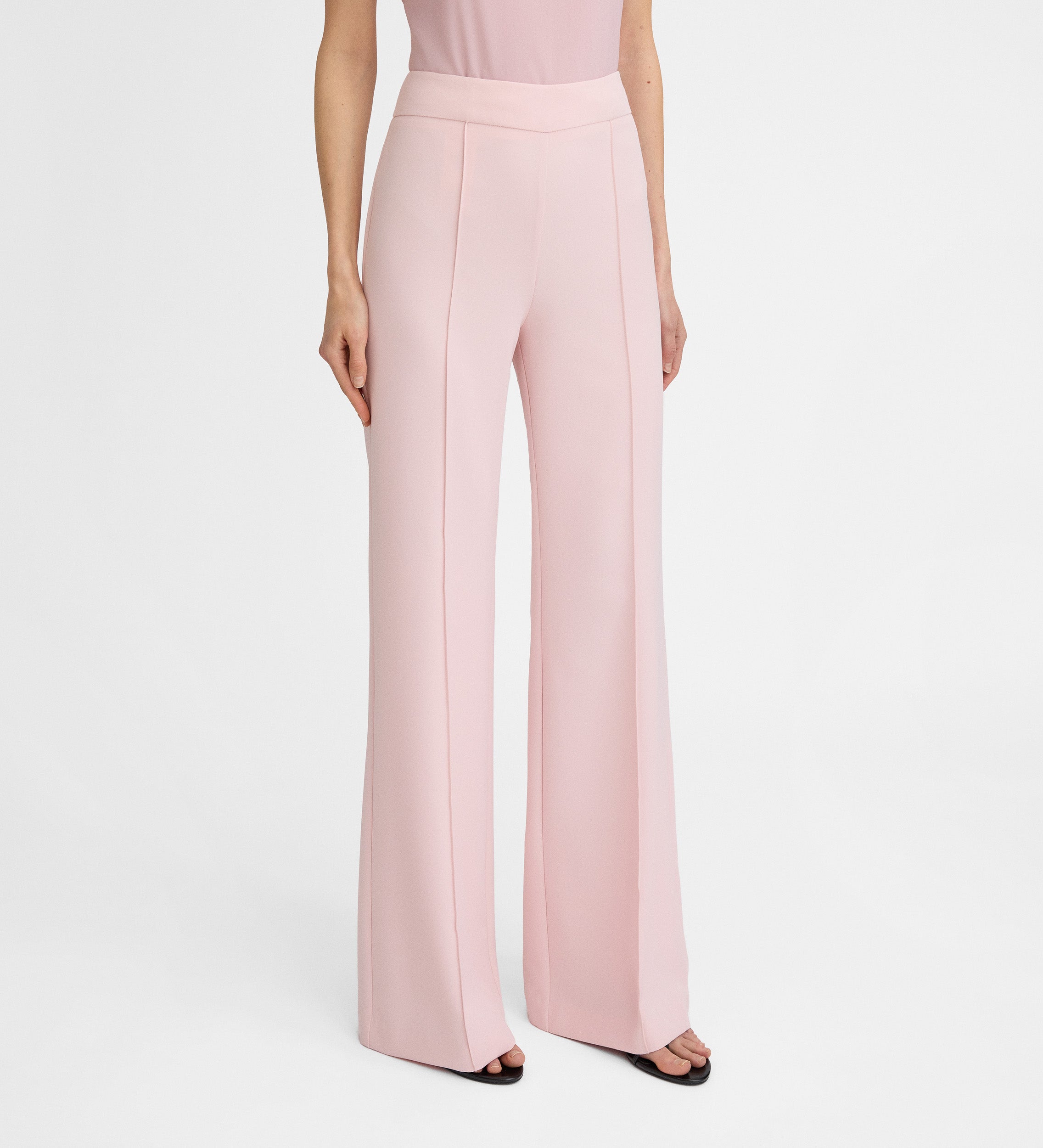 Pantalón acampanado