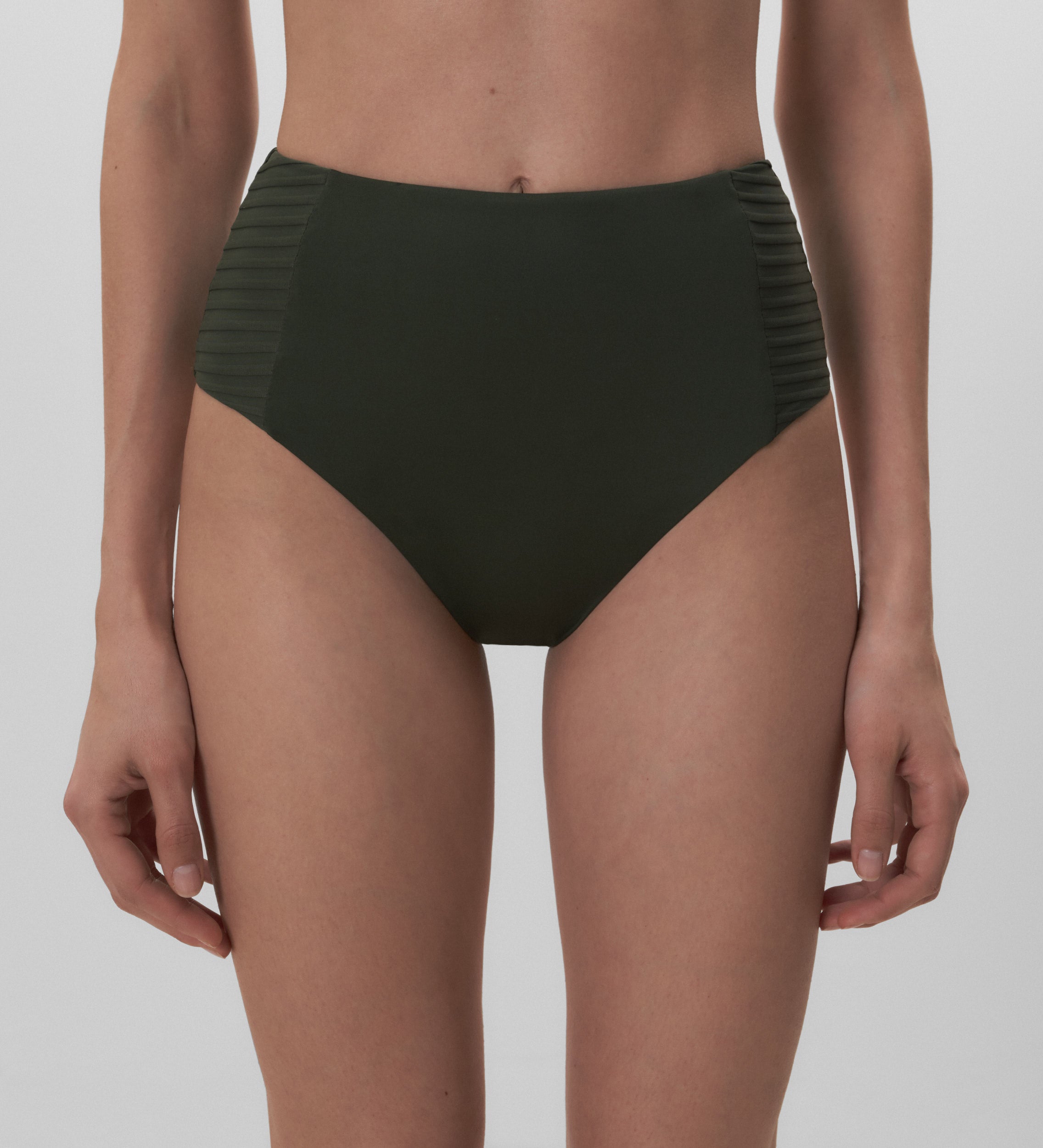 Braguita de bikini tiro alto