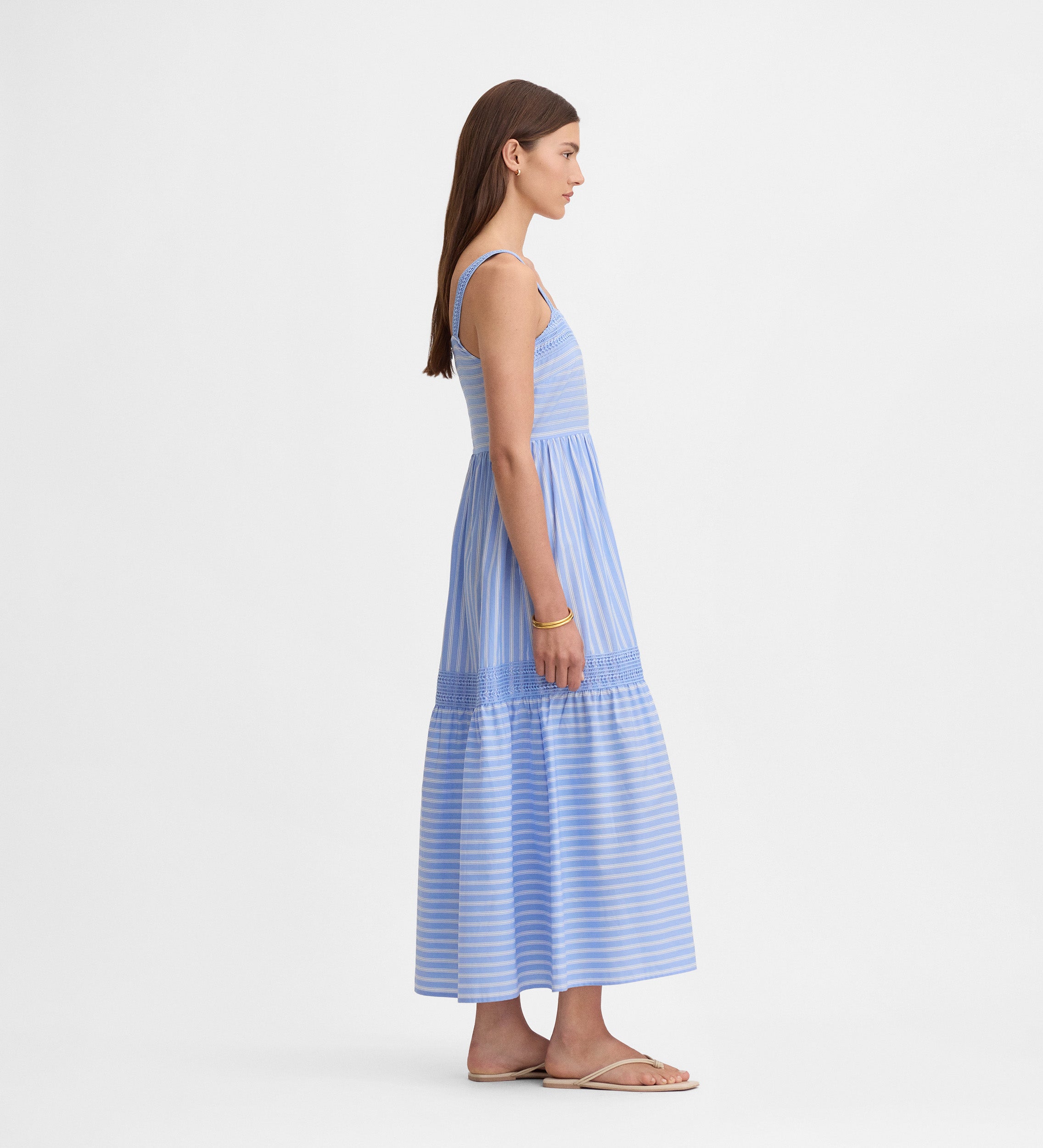 Robe à rayures fines