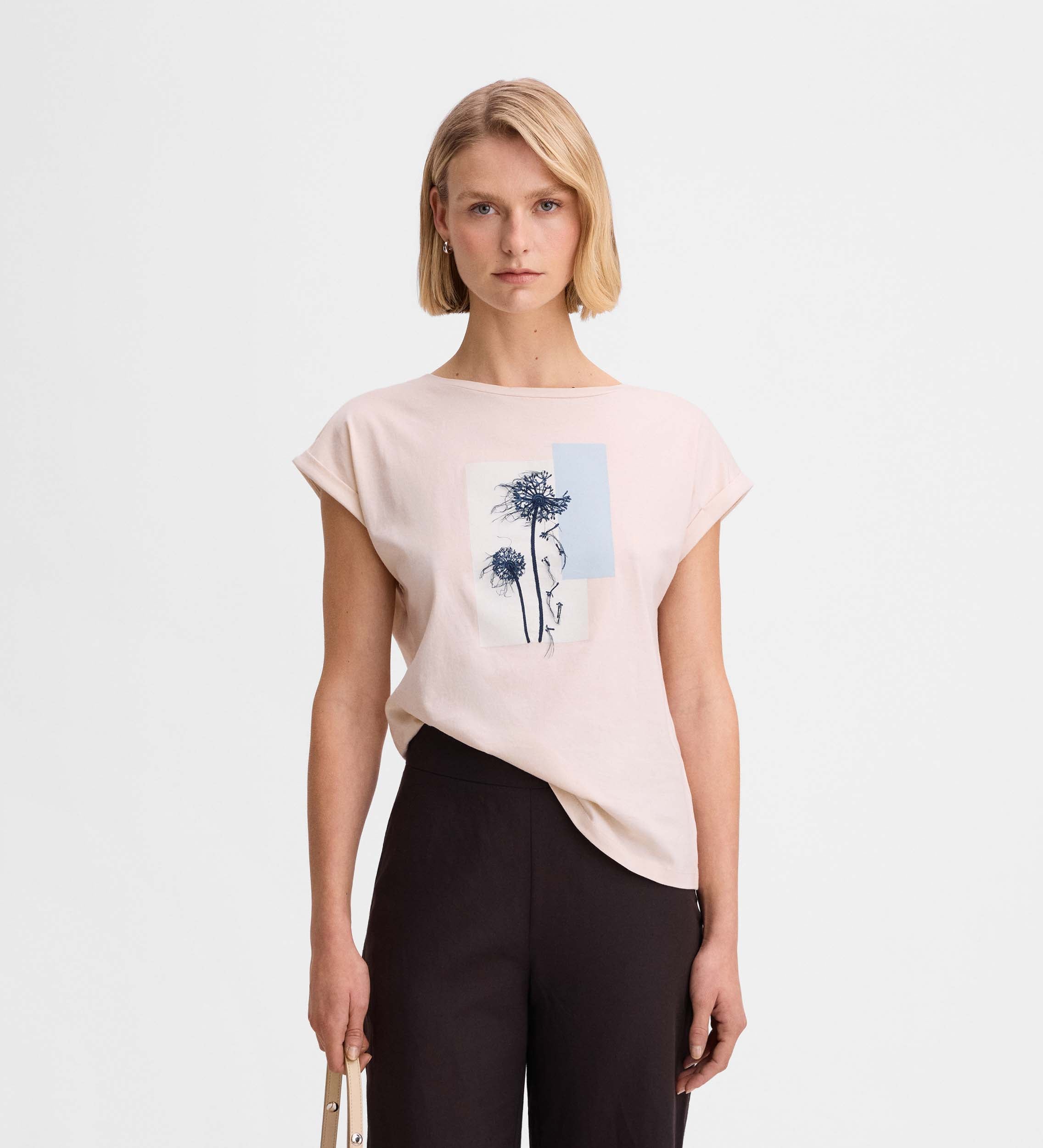 Camiseta con bordado