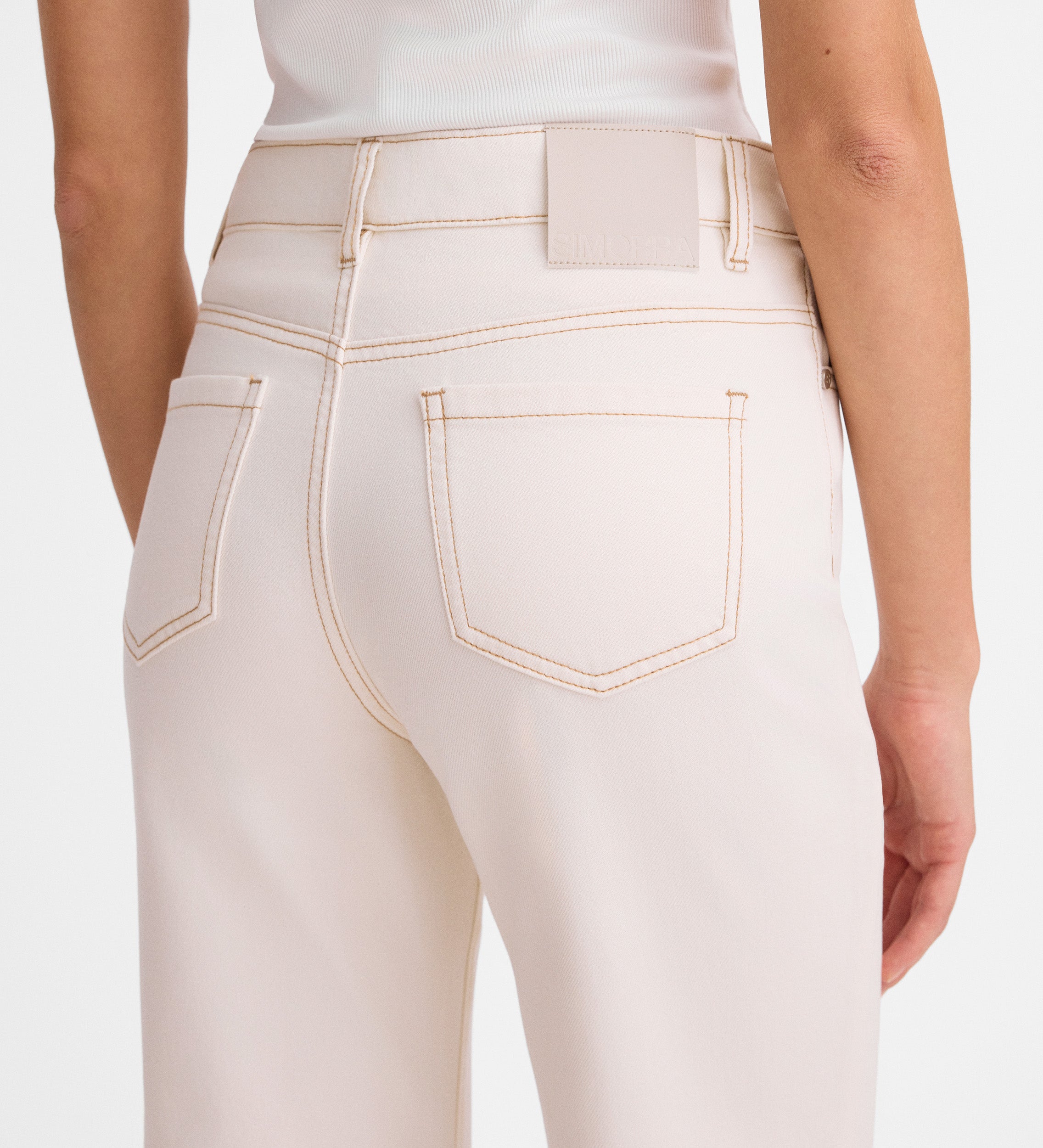 Decorative embroidered cropped pants