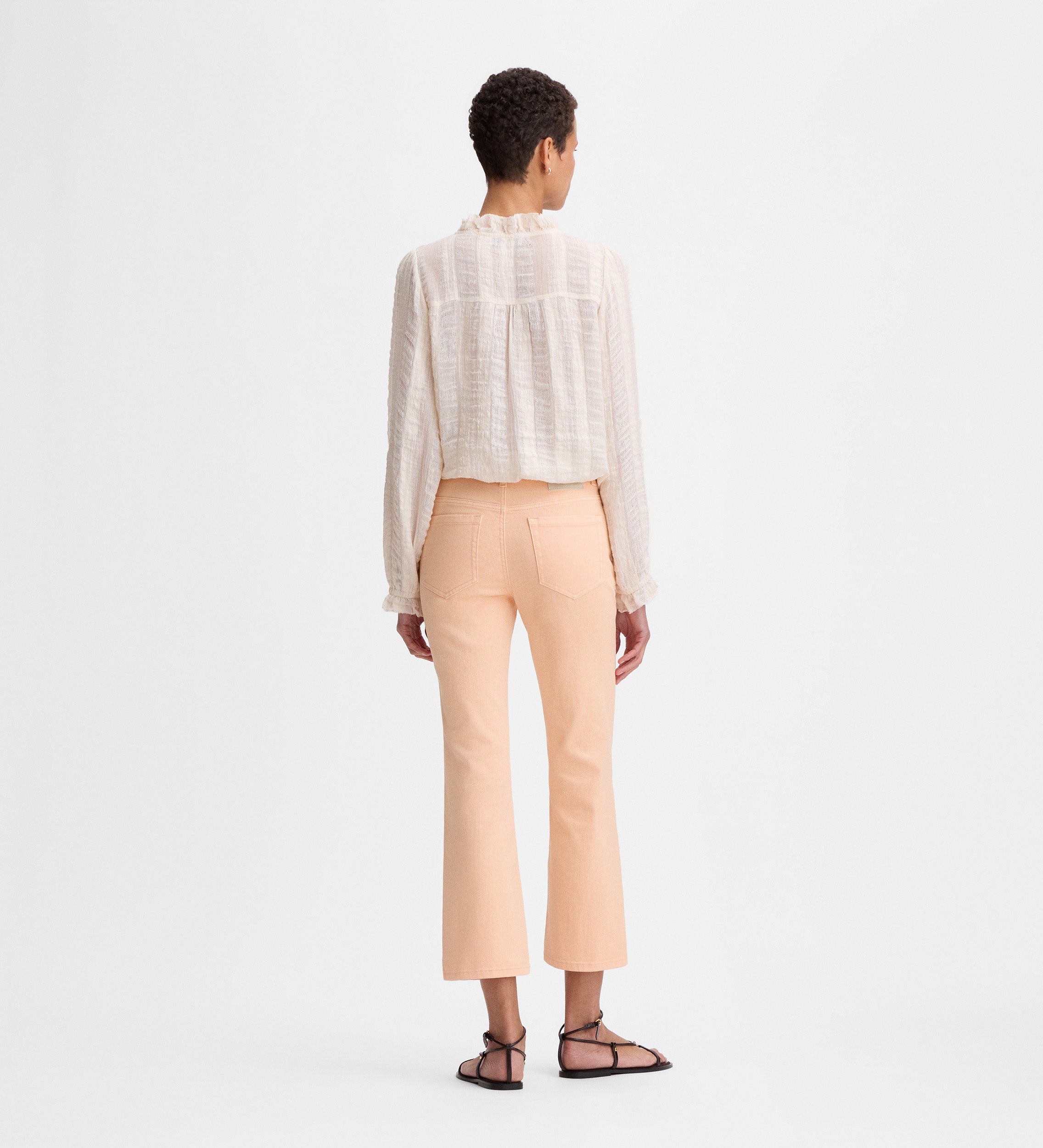 Pantalón crop acampanado