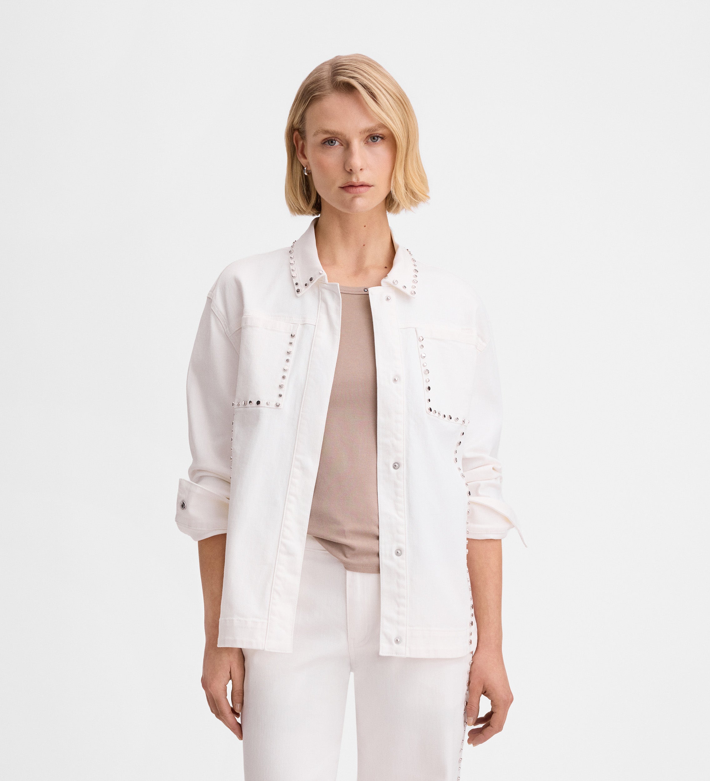 Denim overshirt rivets