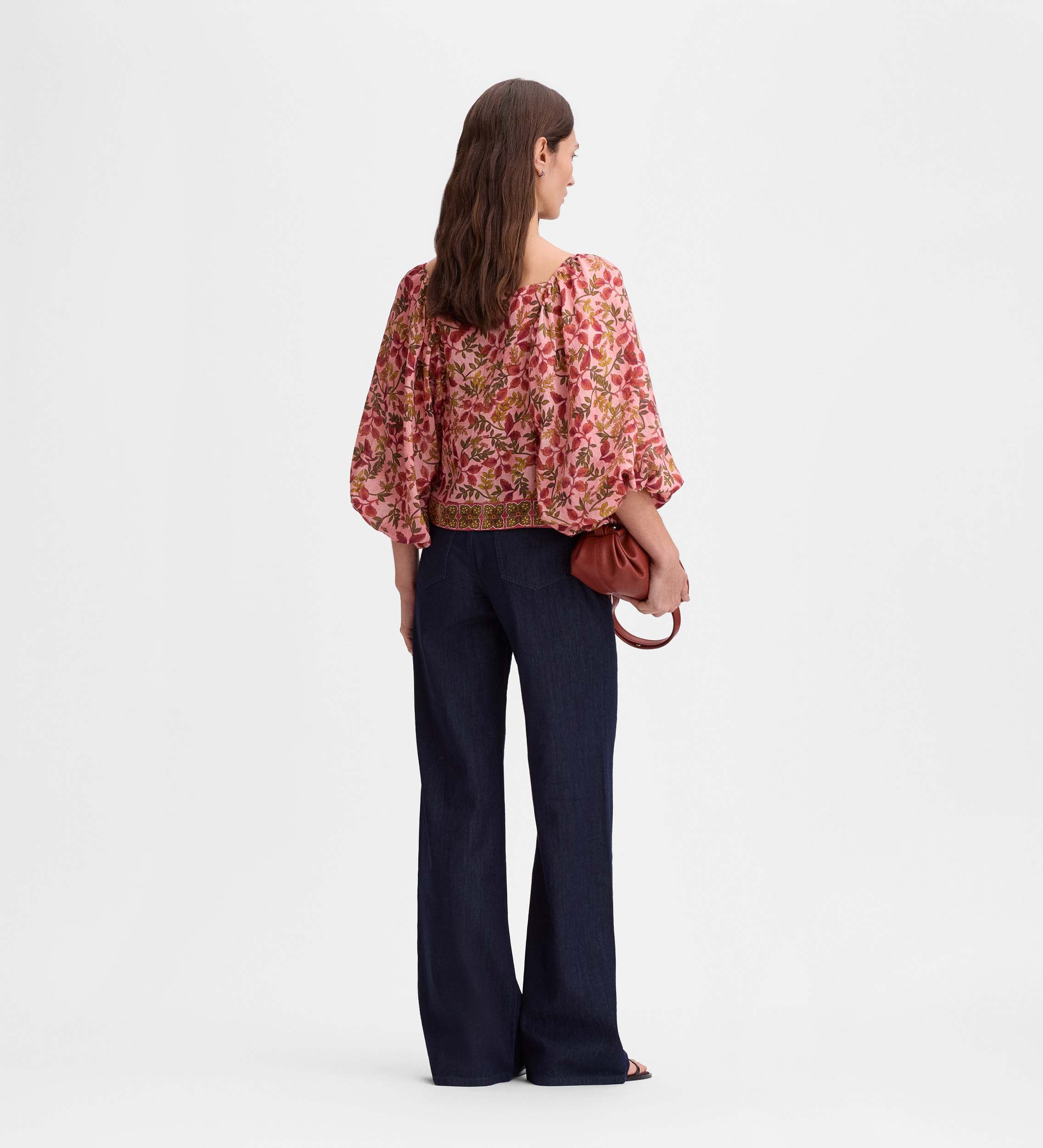 Puff-sleeved printed top