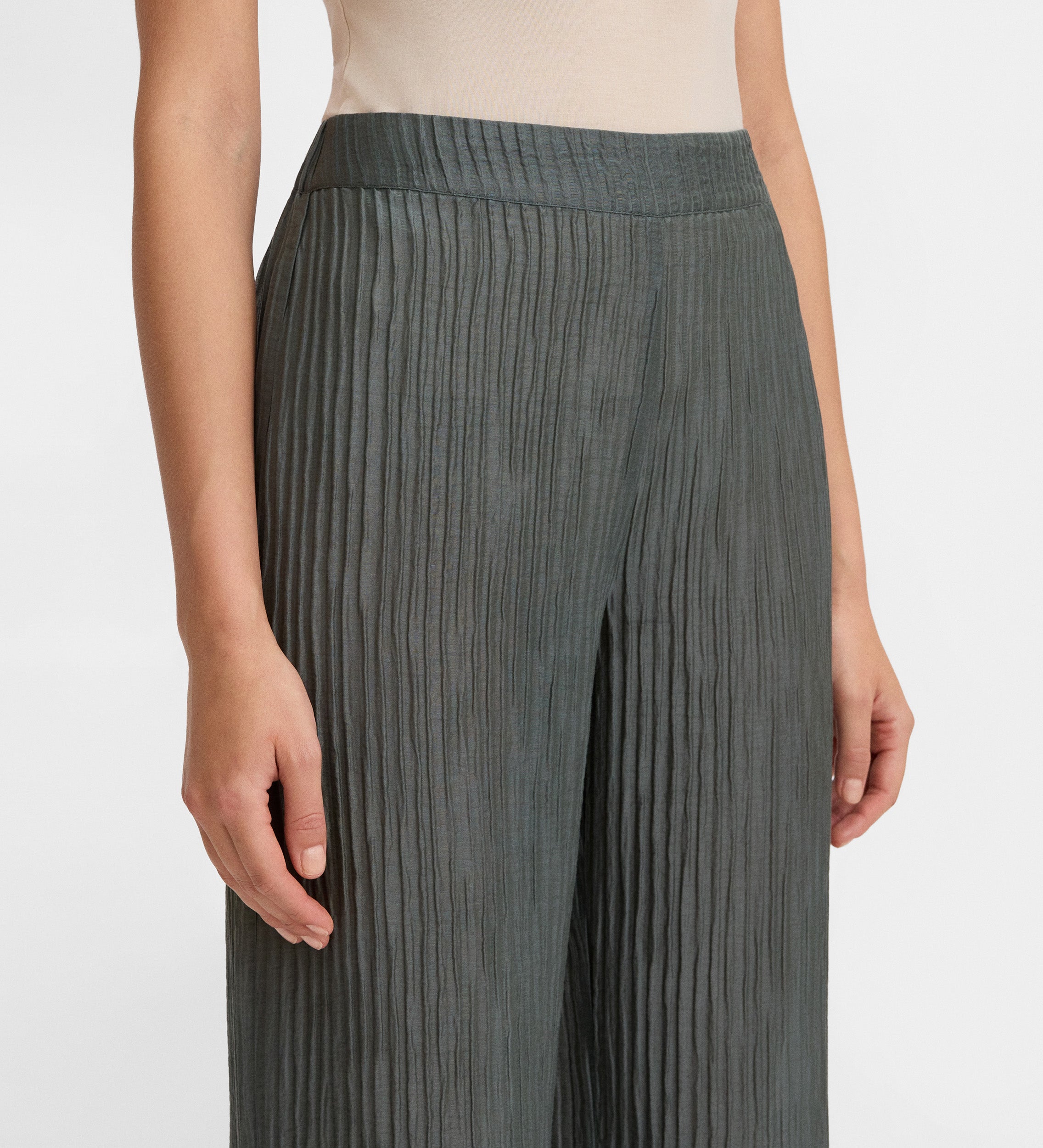 Wide textured pants