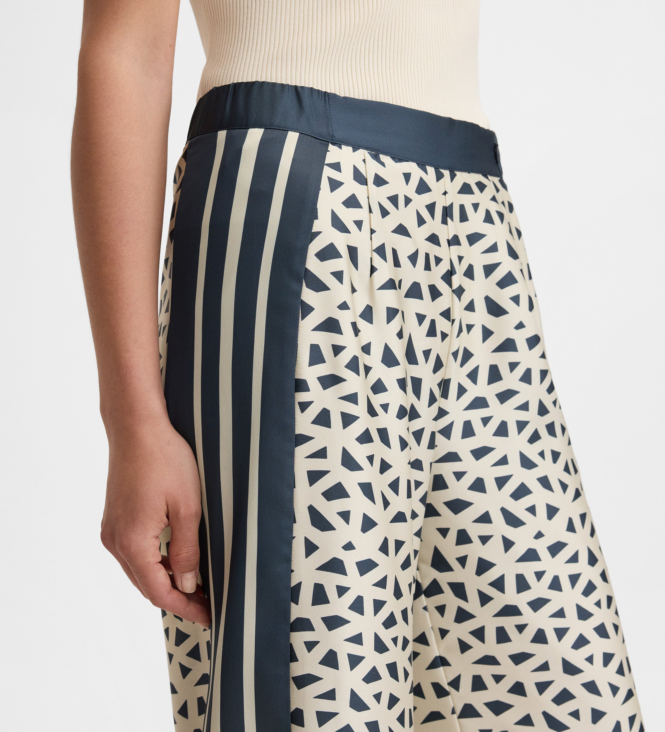 Pantalón fluido estampado