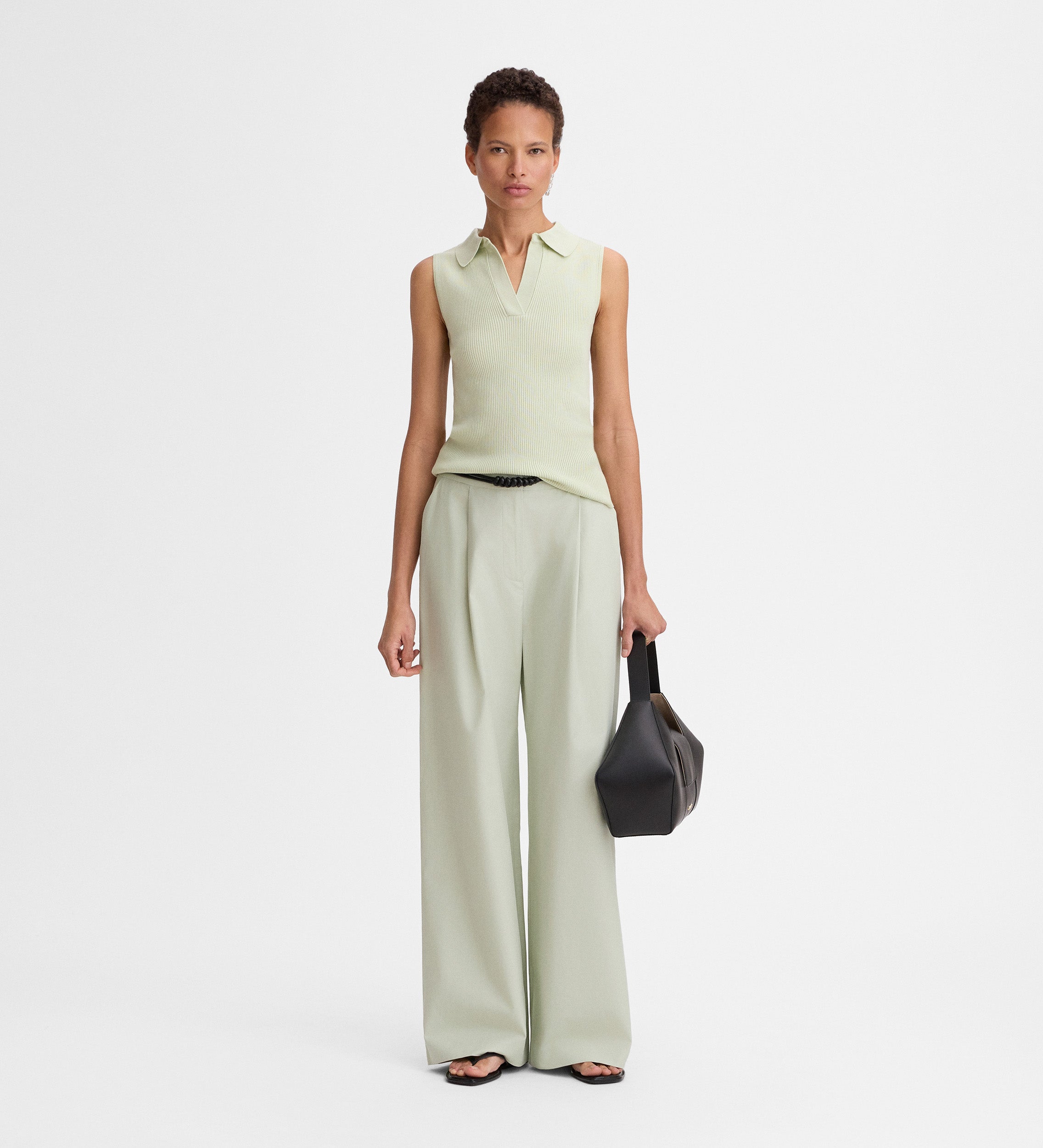 Wide pleated pants