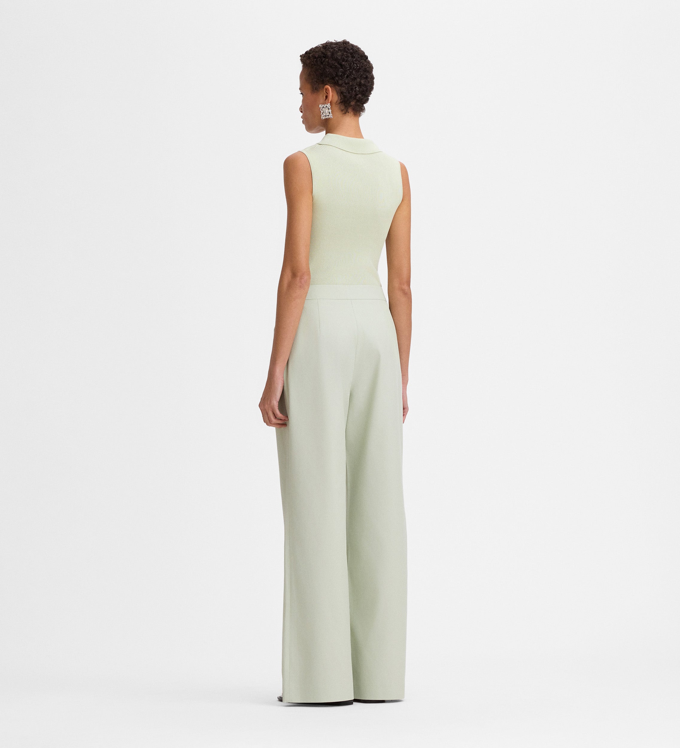 Wide pleated pants