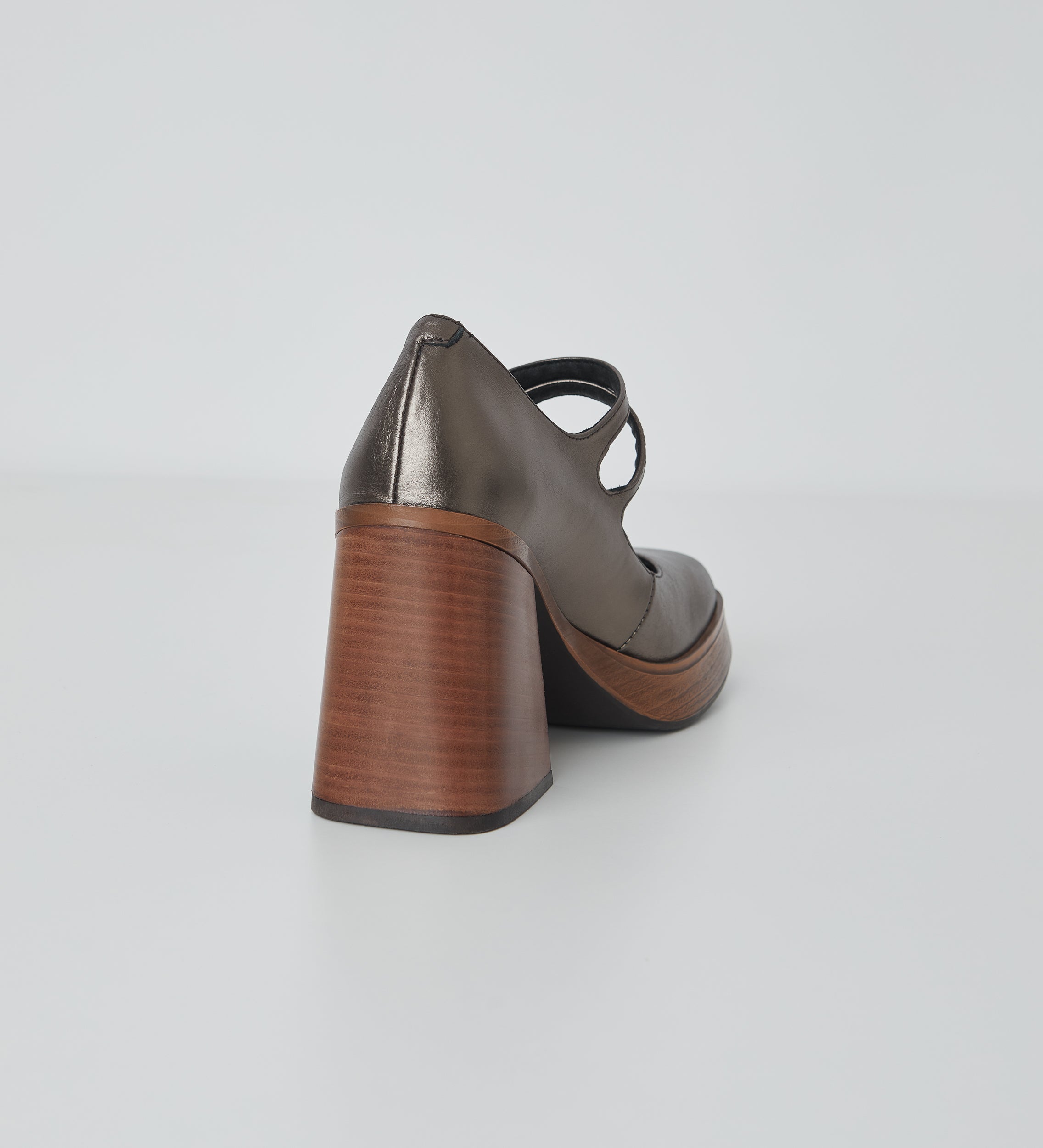 High-heels