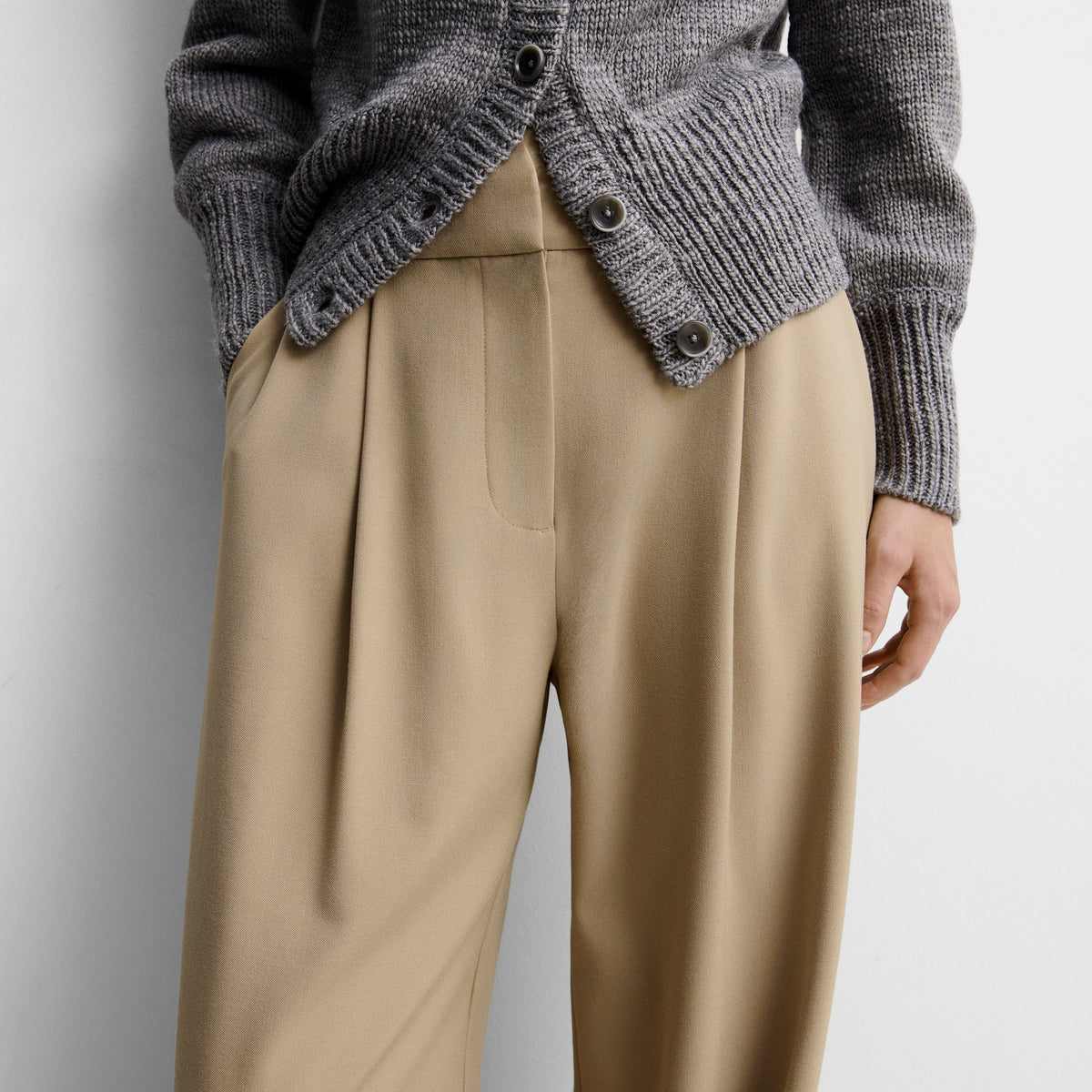 Pantalón pinzas ancho
