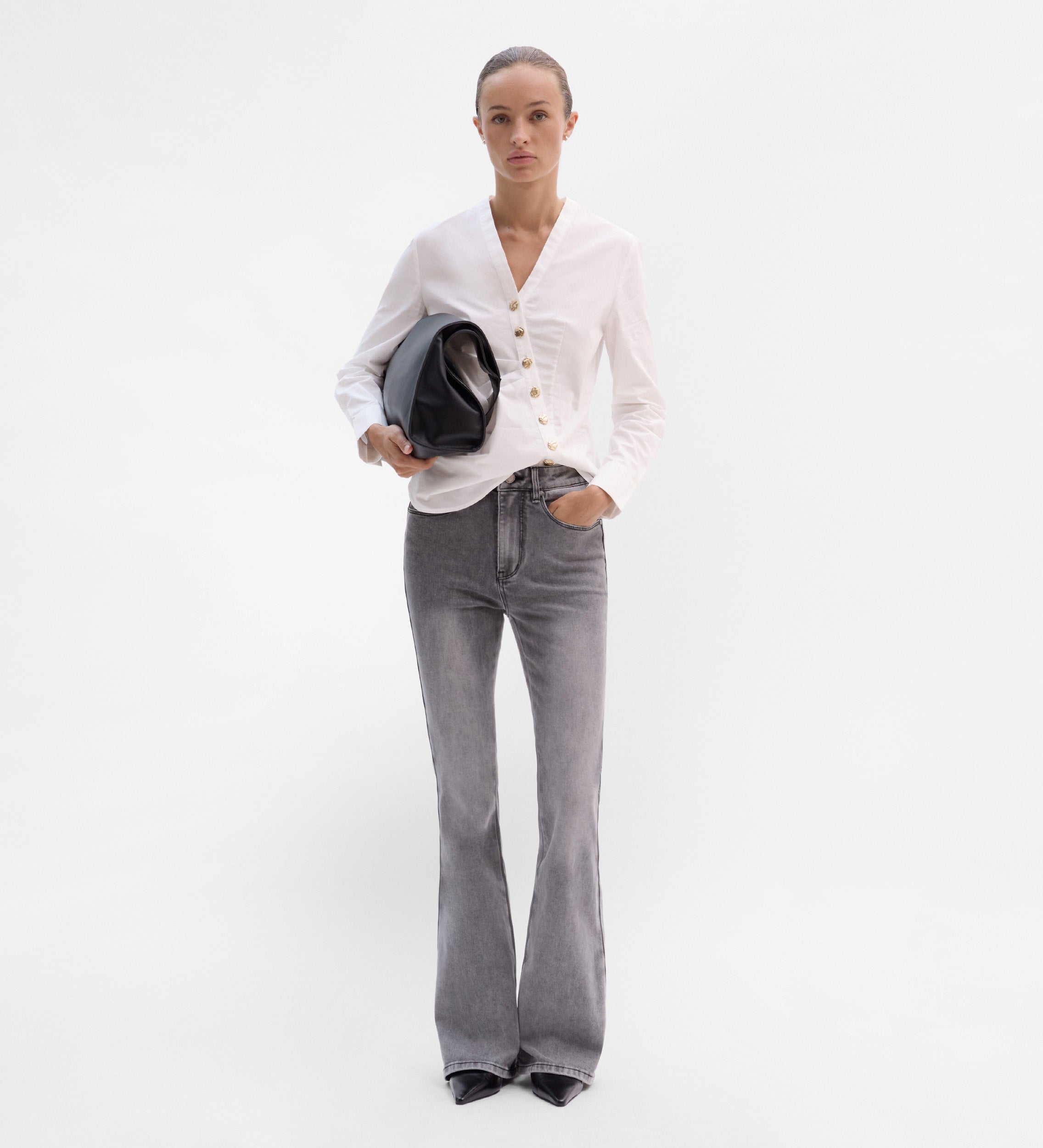 Pantalón vaquero acampanado
