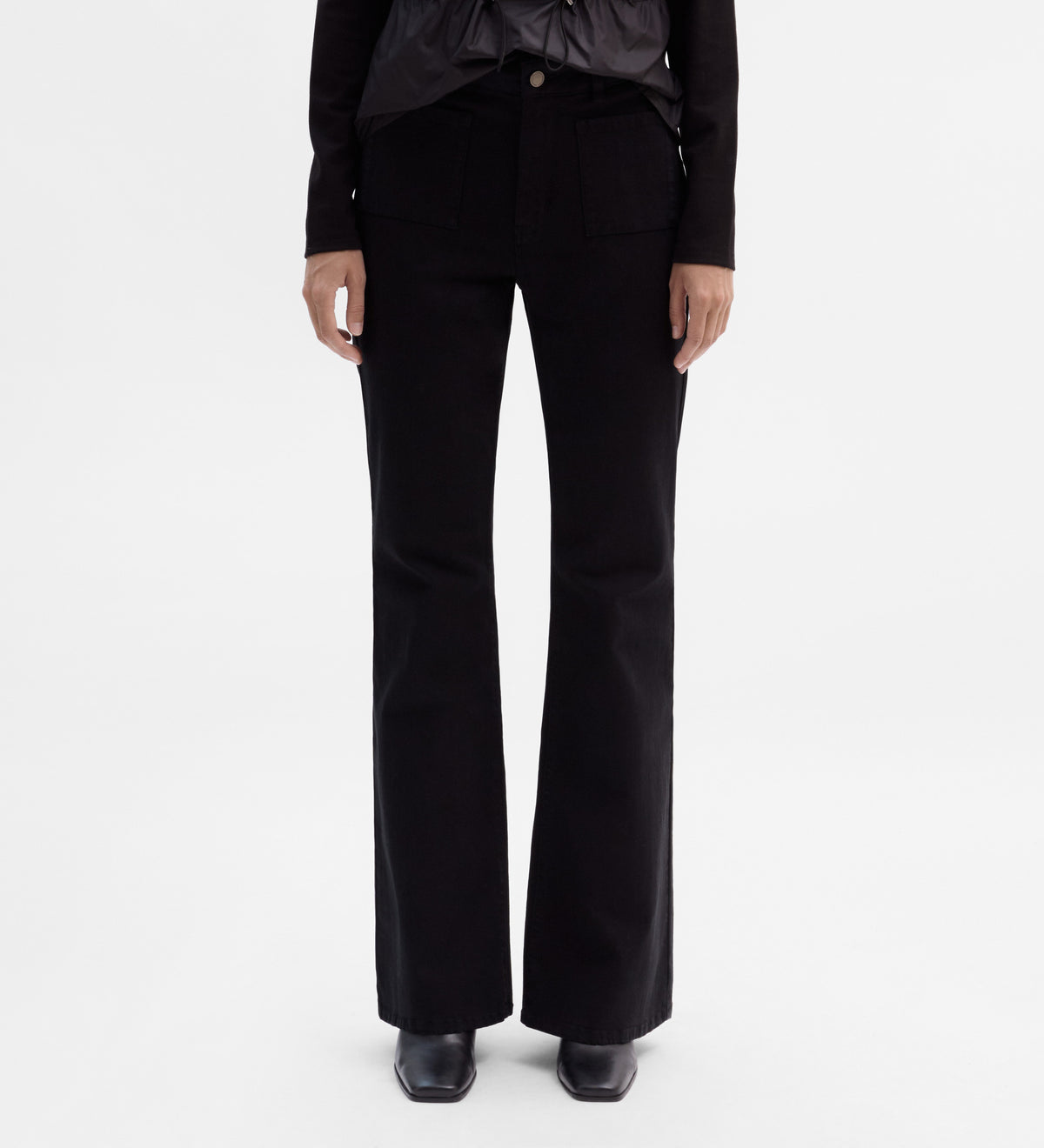 Pantalón bolsillos parche