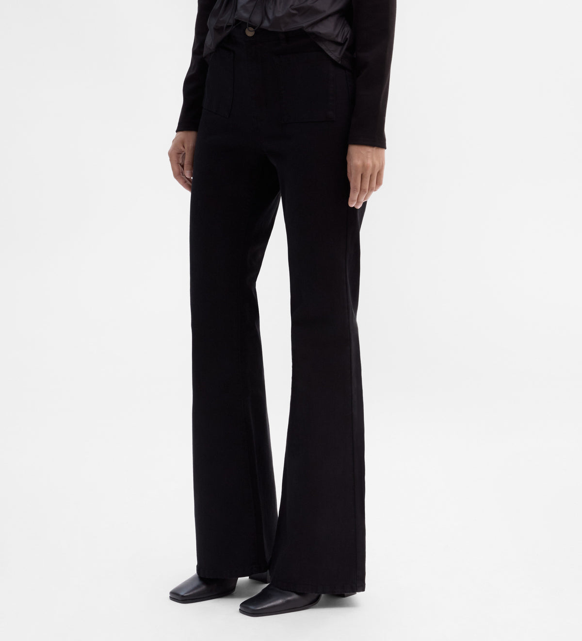Pantalón bolsillos parche