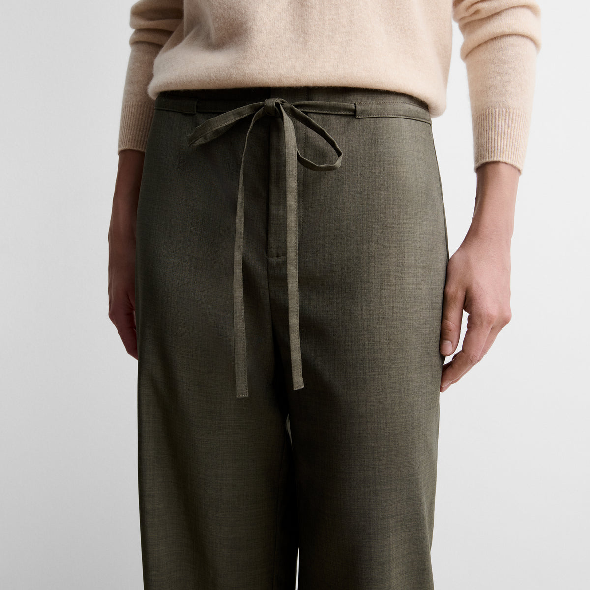 Pantalón ancho cinturón