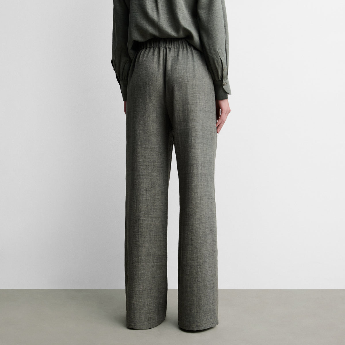 Pantalón ancho fluido