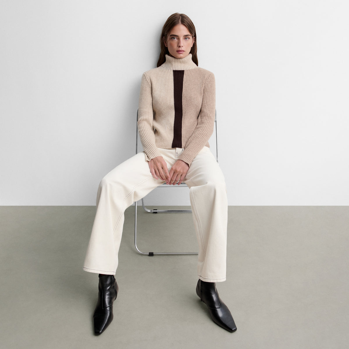 Three-tone knit sweater