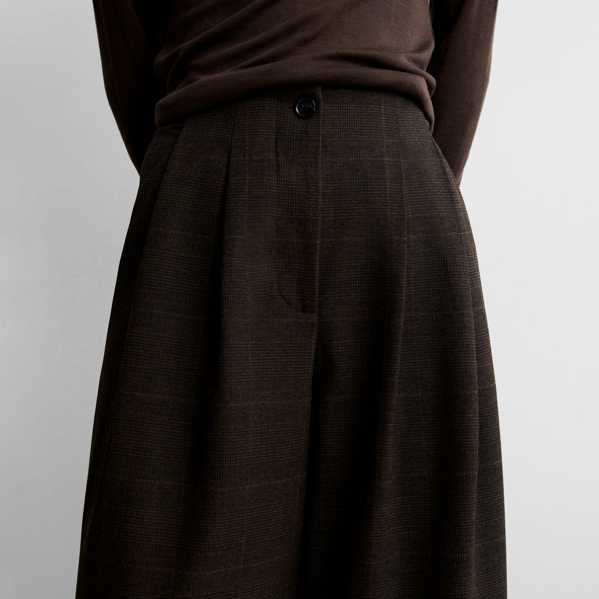 Pantalón pinzas estampado cuadros