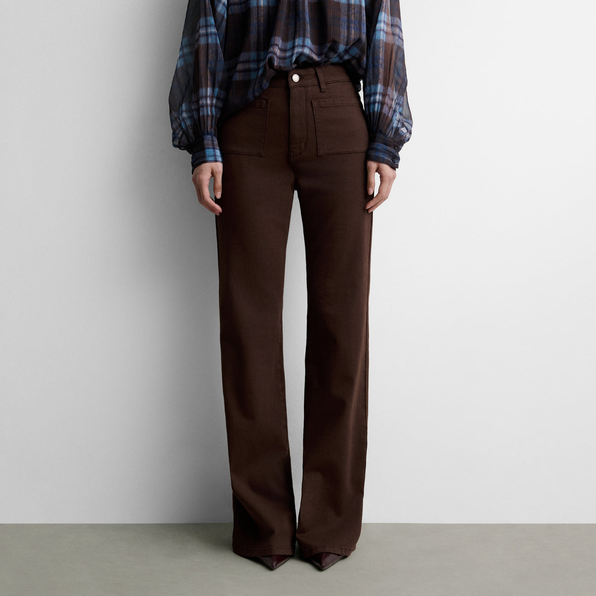 Pantalón bolsillos parche