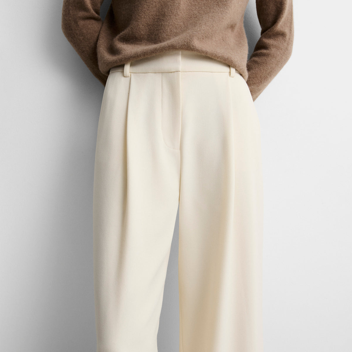 Pantalón pinzas ancho