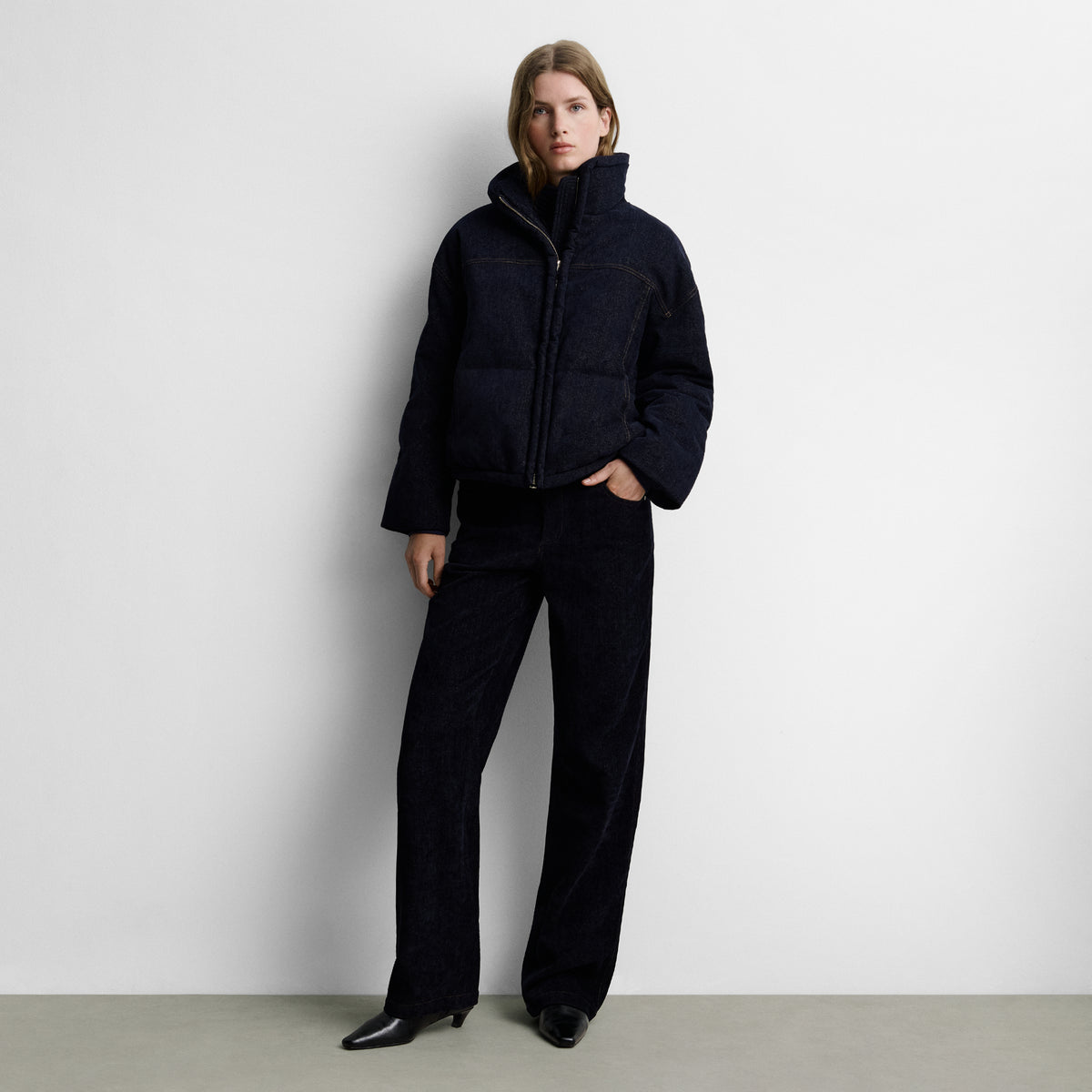 Plumífero corto estilo bomber
