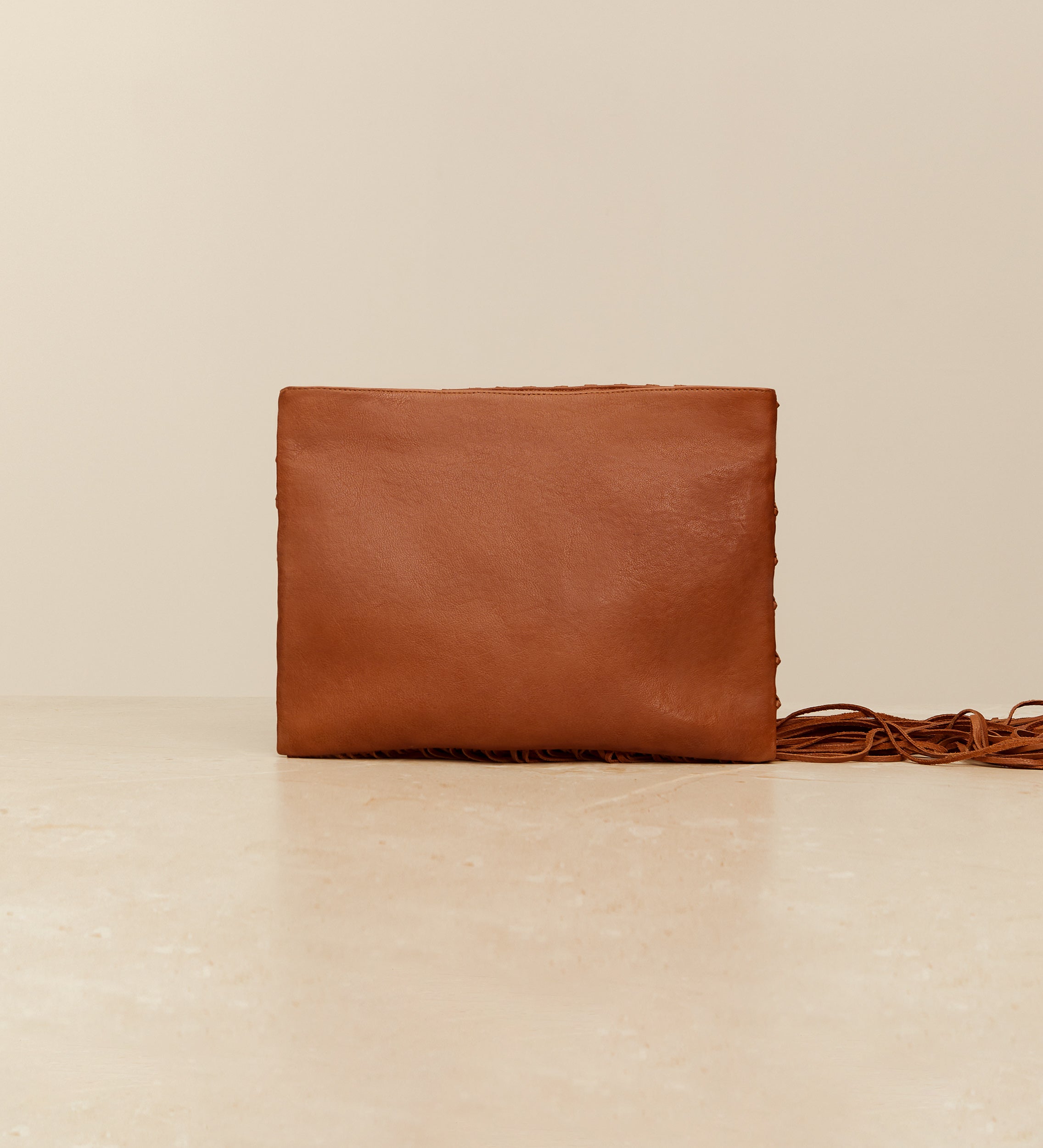 Bolso napa flecos