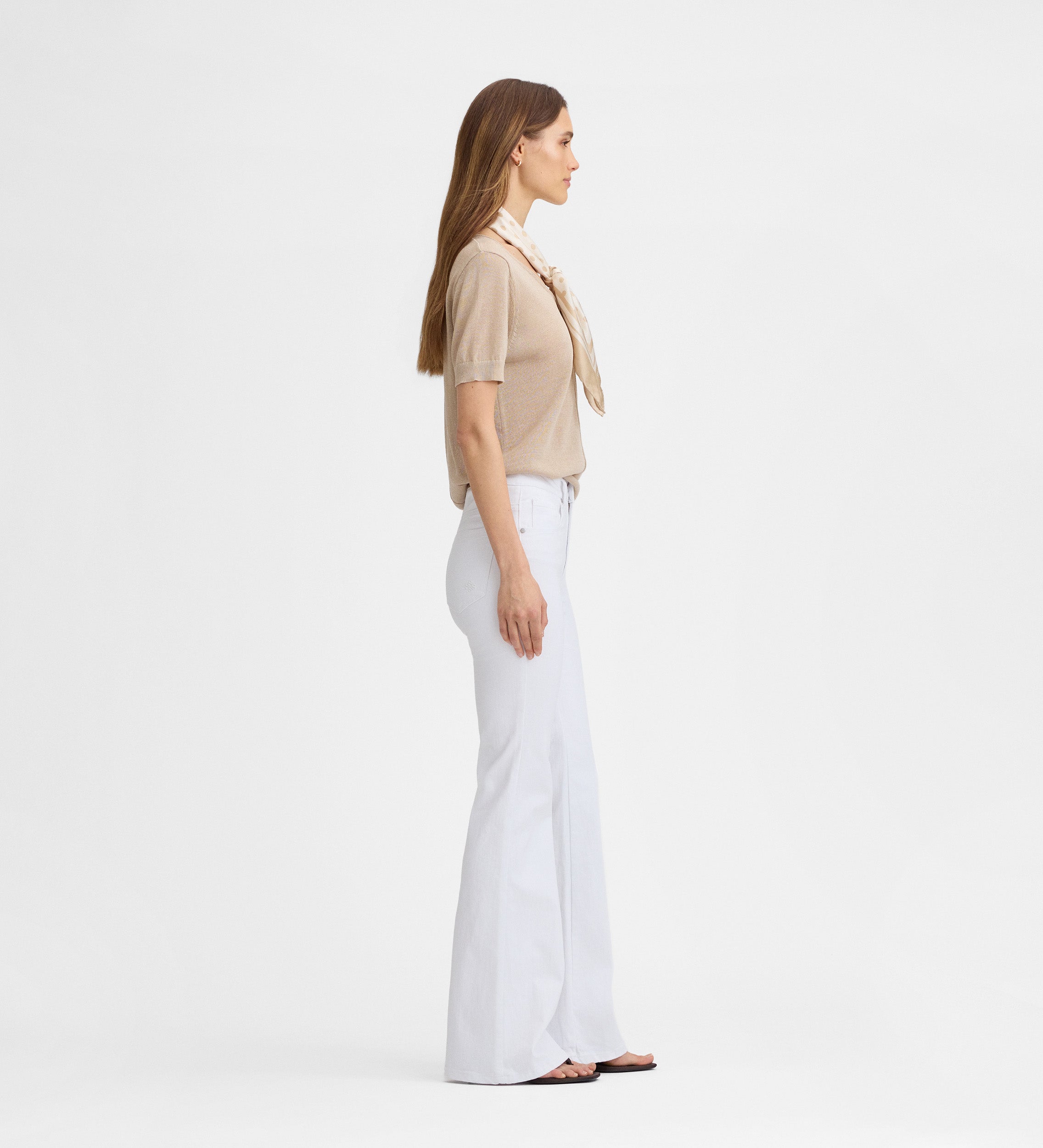 Pantalón vaquero acampanado
