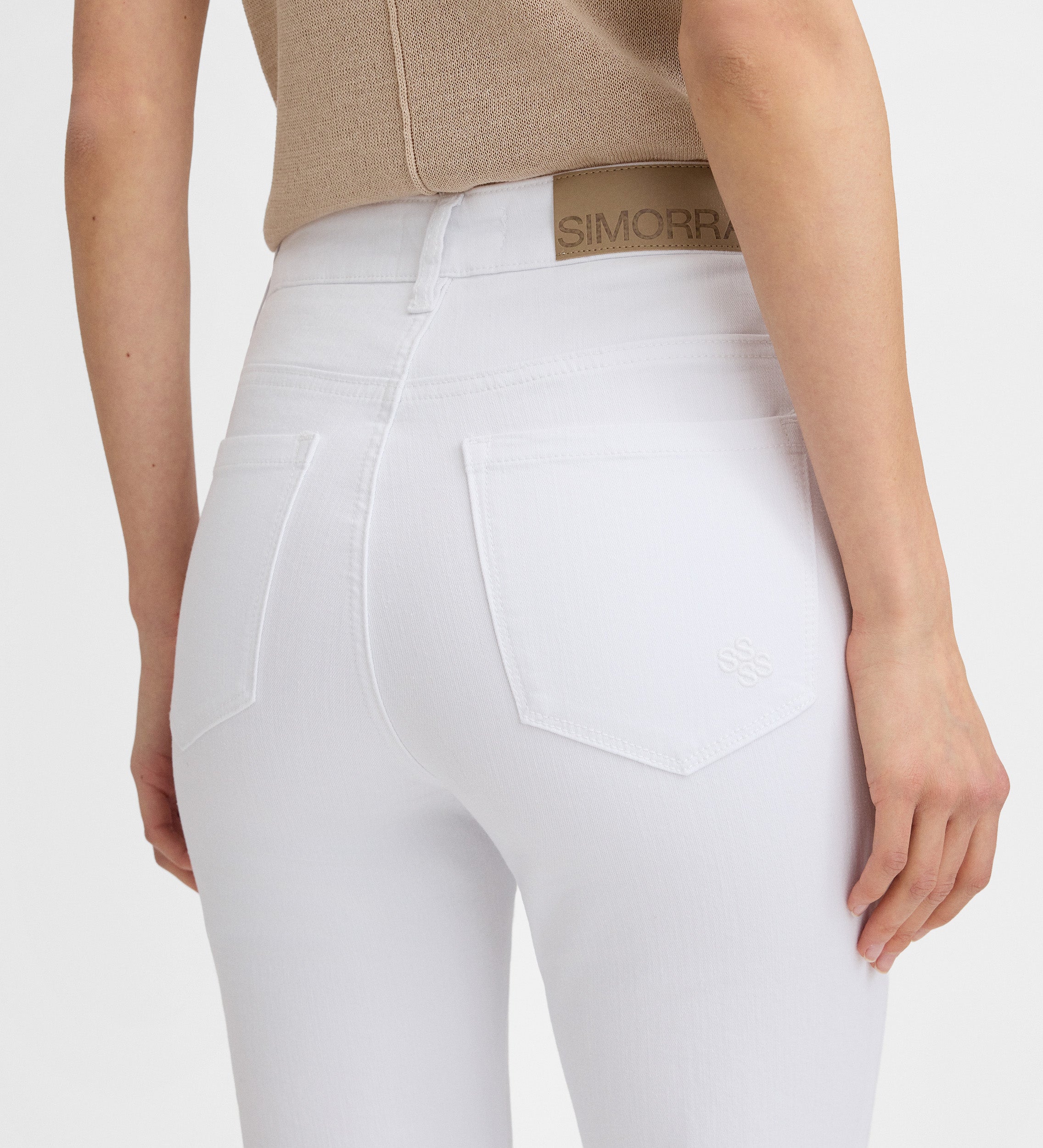 Pantalón vaquero acampanado
