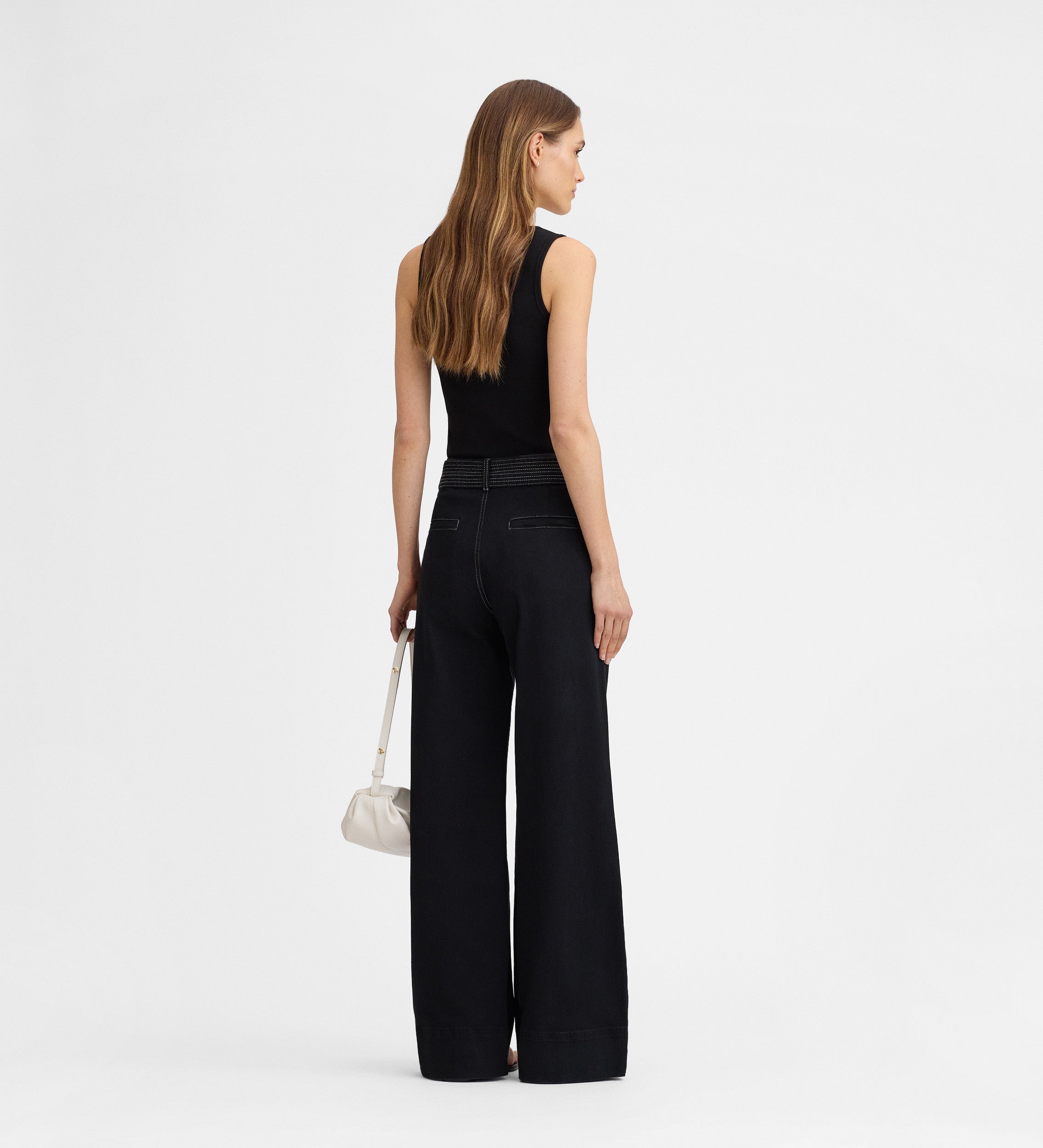 Pantalón denim pespuntes