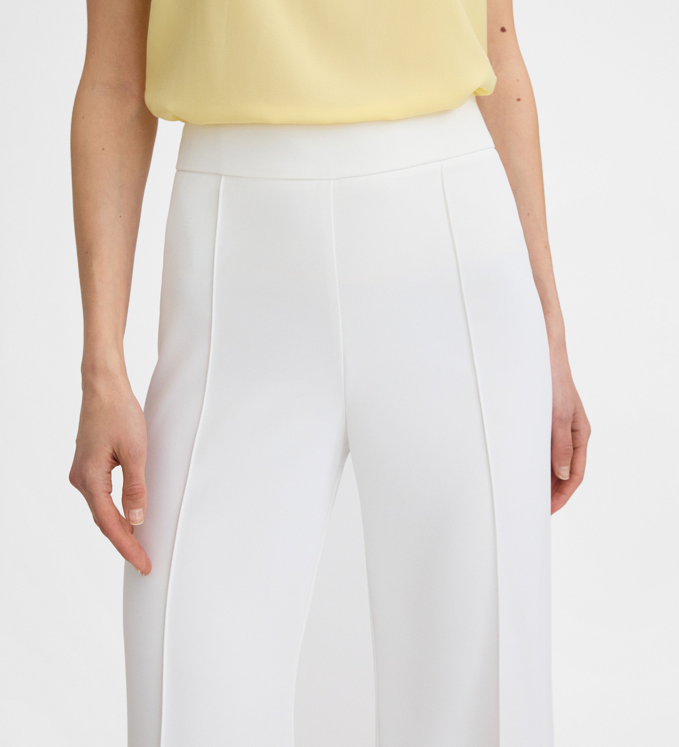 Pantalón acampanado
