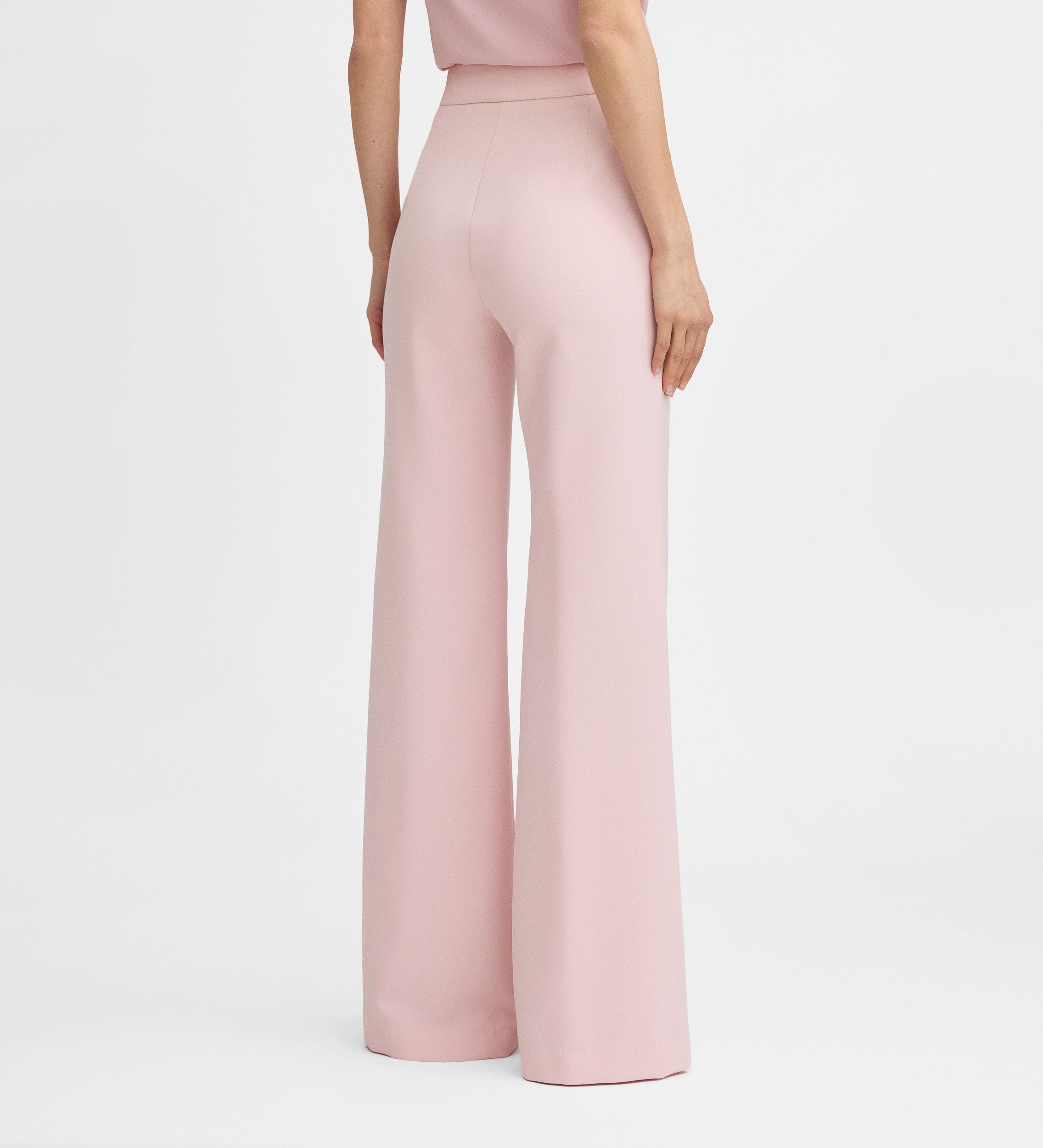 Pantalón acampanado