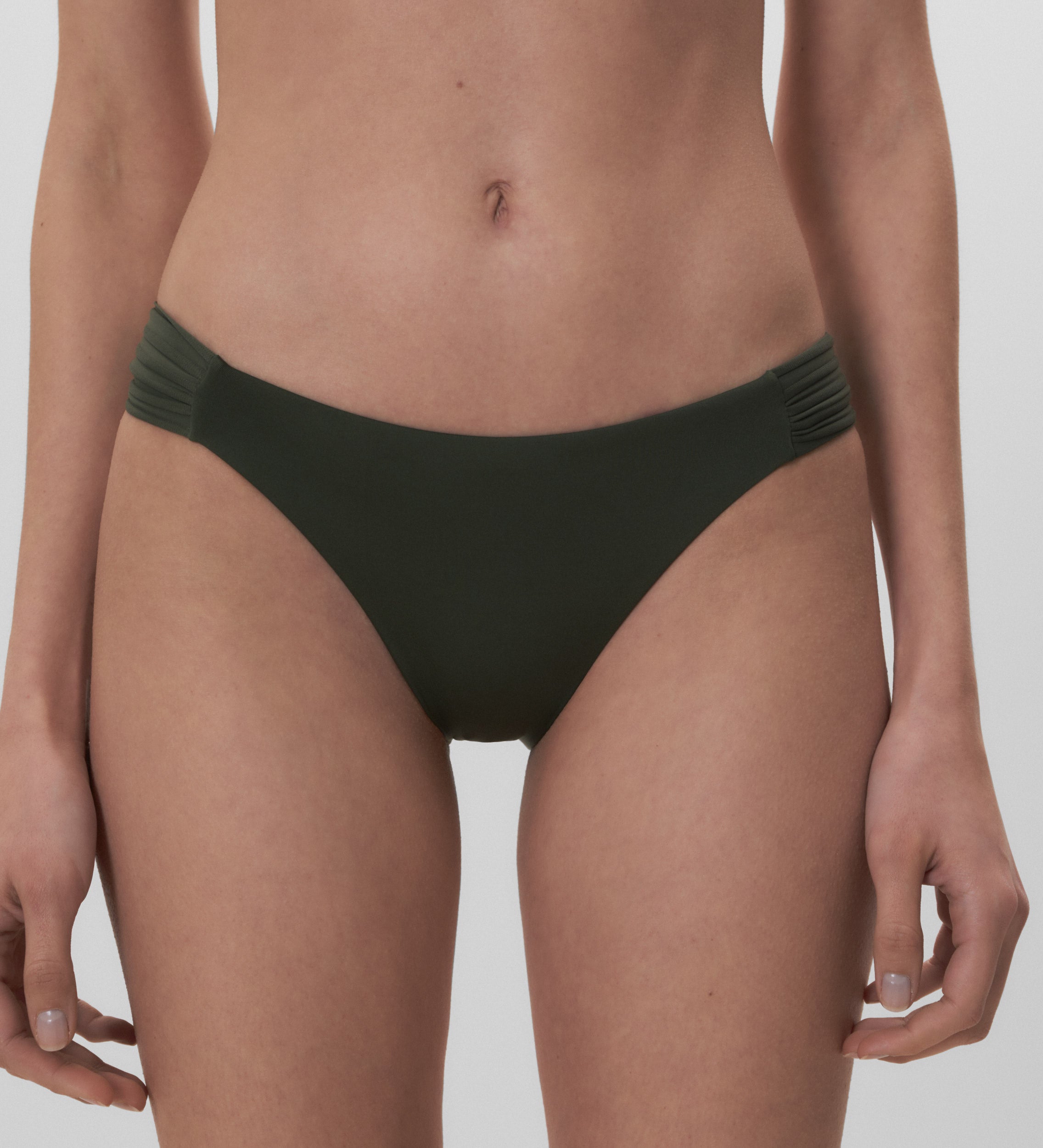 Braguita de bikini clásica