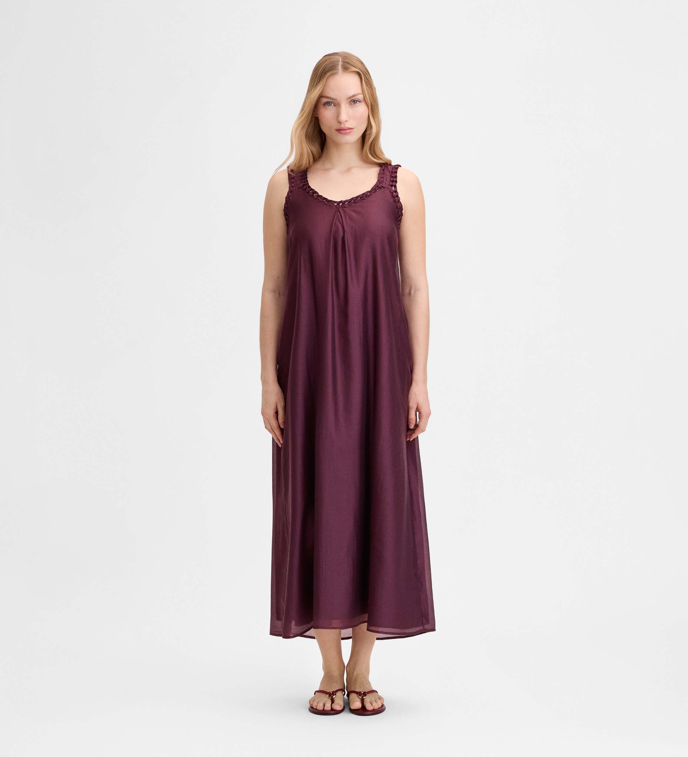 Long dress braided detail