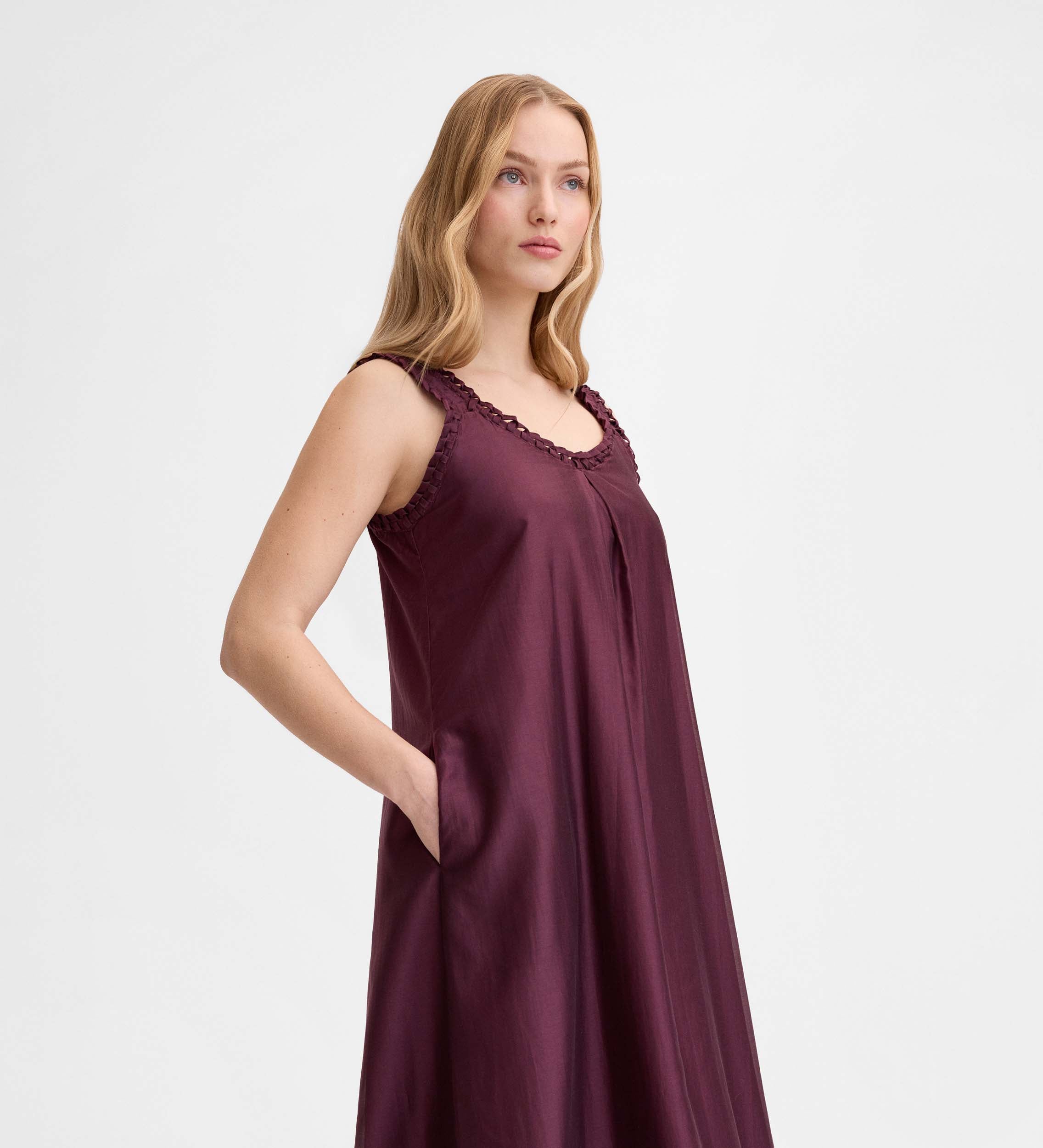 Long dress braided detail